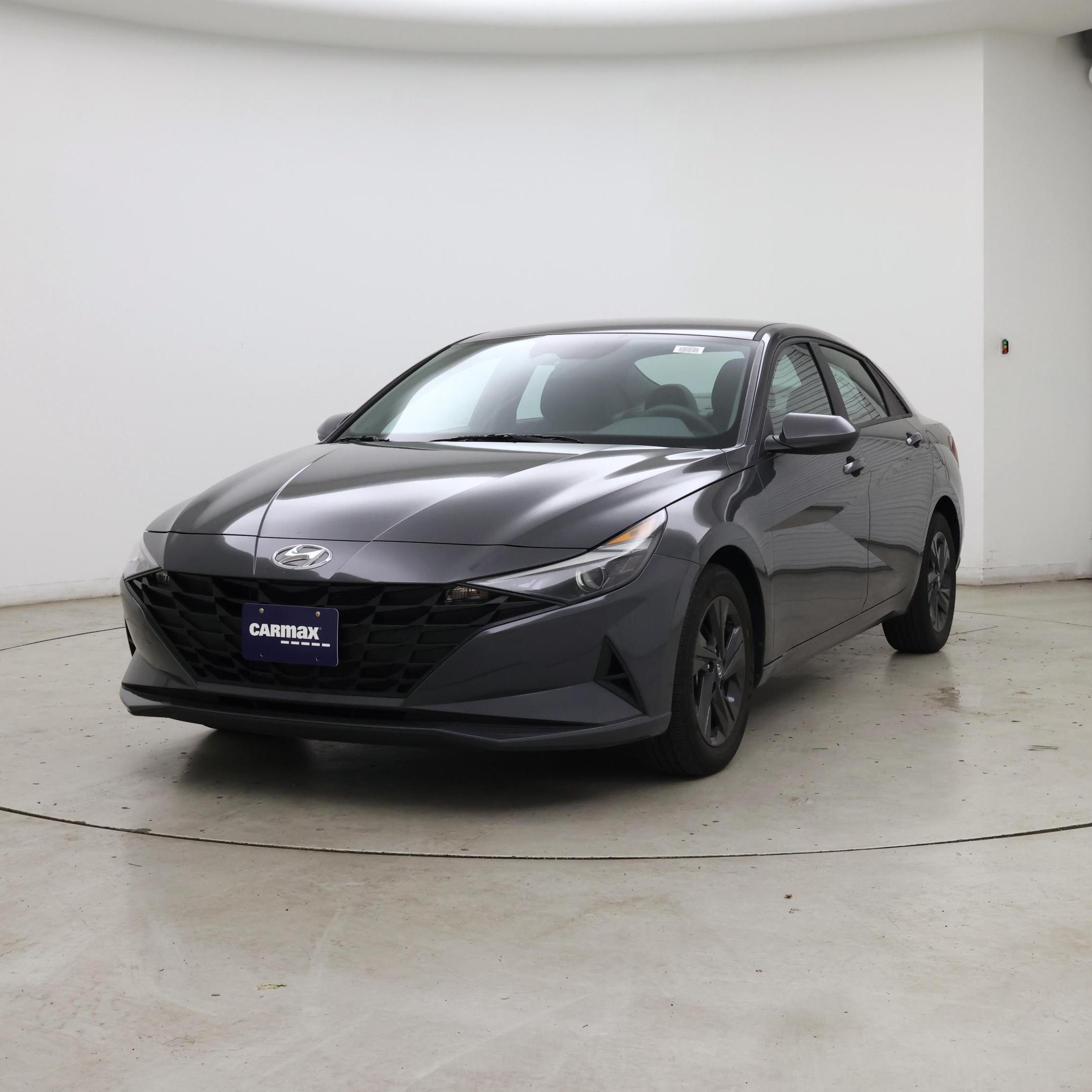 Thumbnail: 2023 Hyundai Elantra - 4