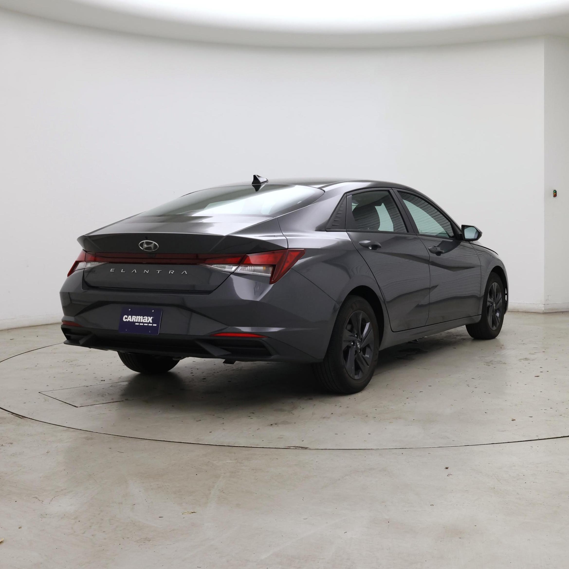 Thumbnail: 2023 Hyundai Elantra - 8