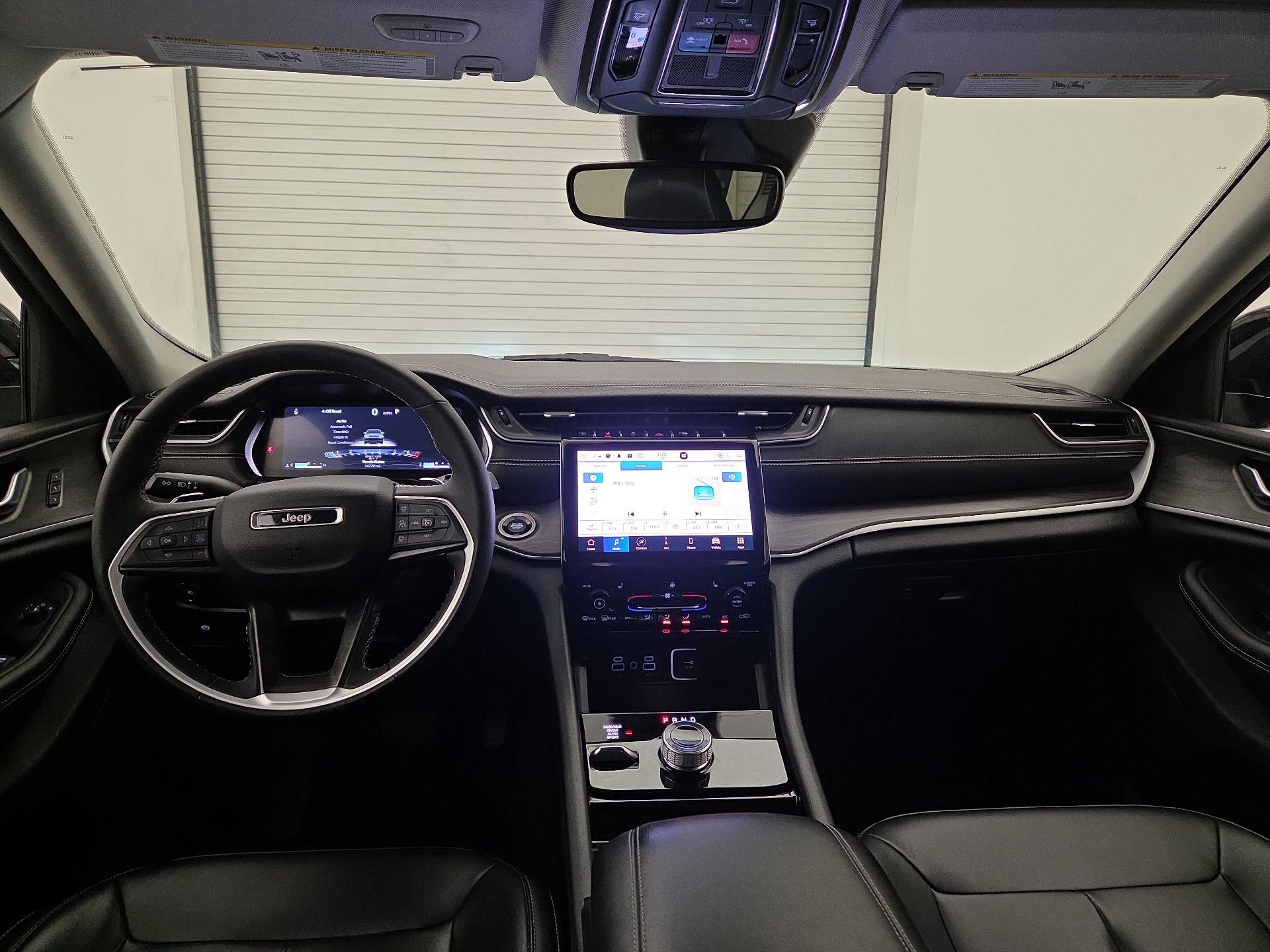 Thumbnail: 2023 Jeep Grand Cherokee L - 9