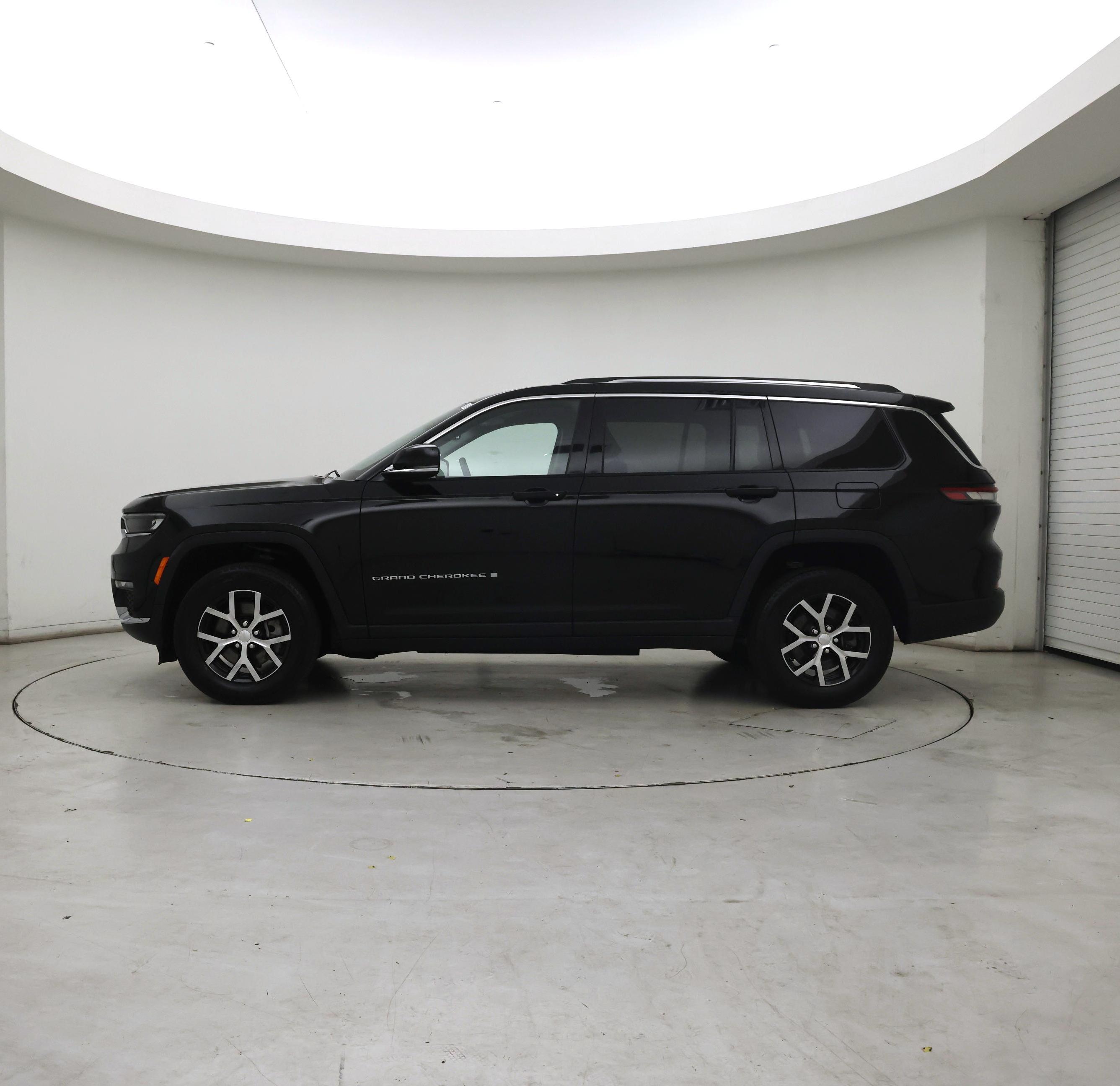 Thumbnail: 2023 Jeep Grand Cherokee L - 3