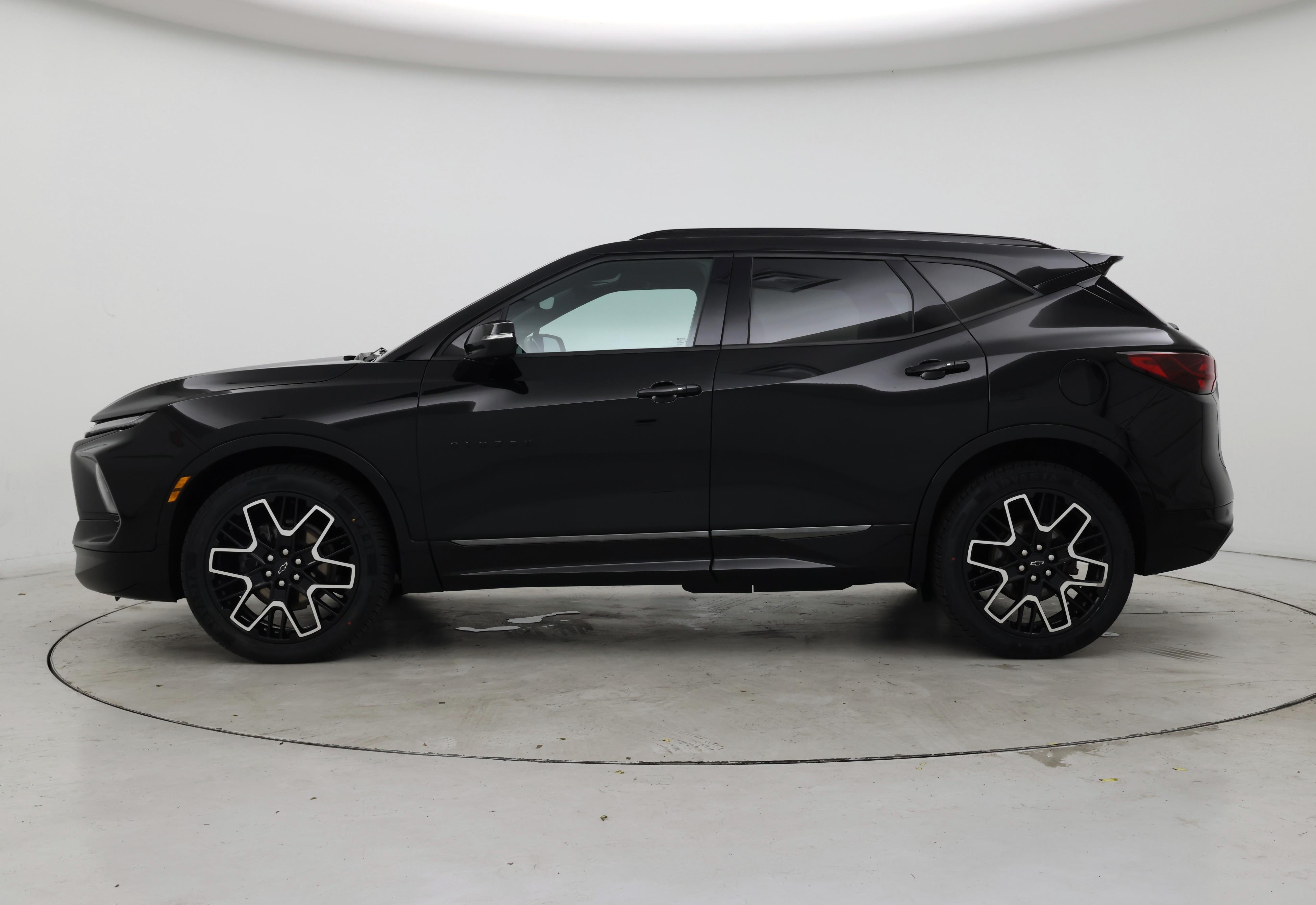 Thumbnail: 2023 Chevrolet Blazer - 3