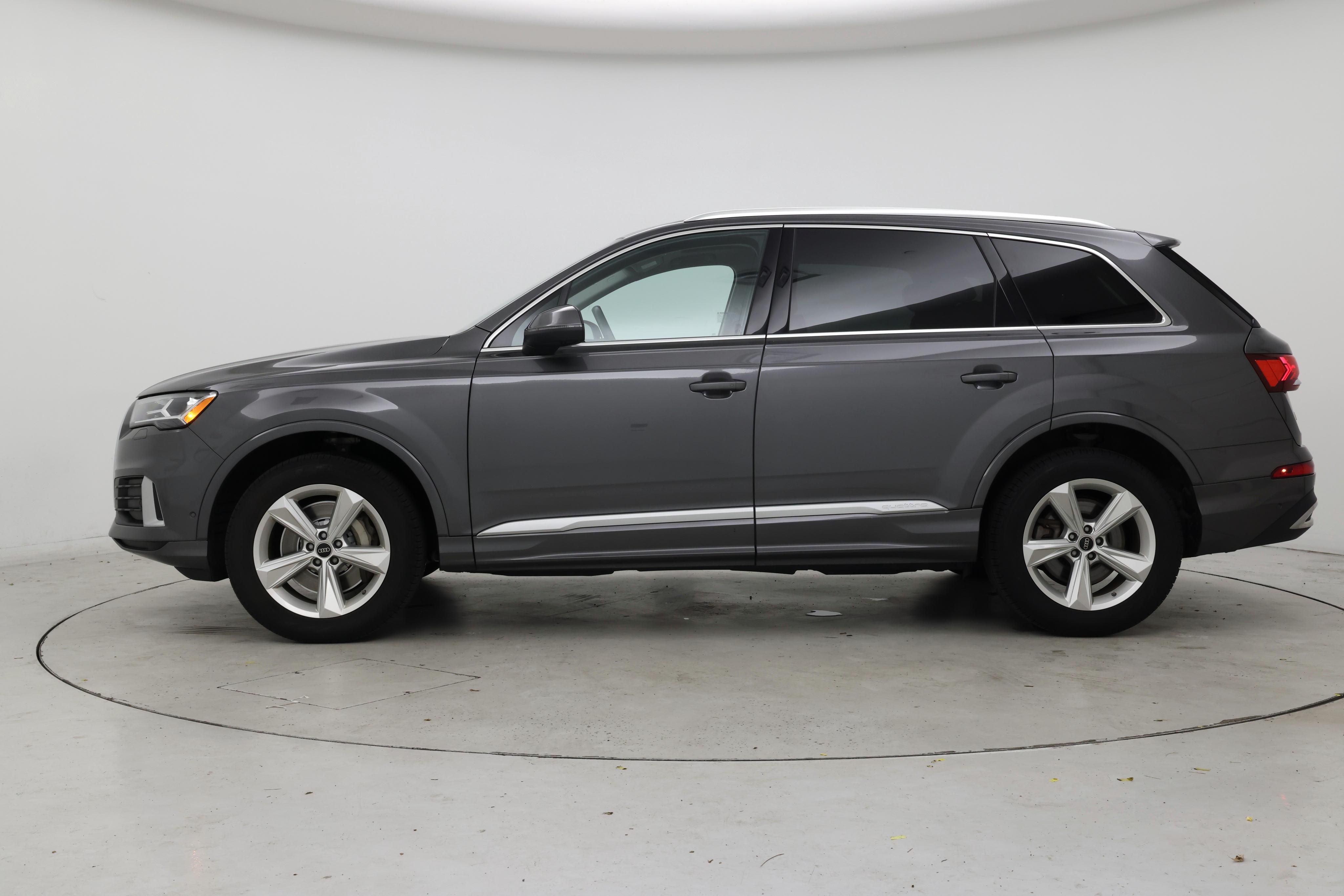 Thumbnail: 2024 Audi Q7 - 3