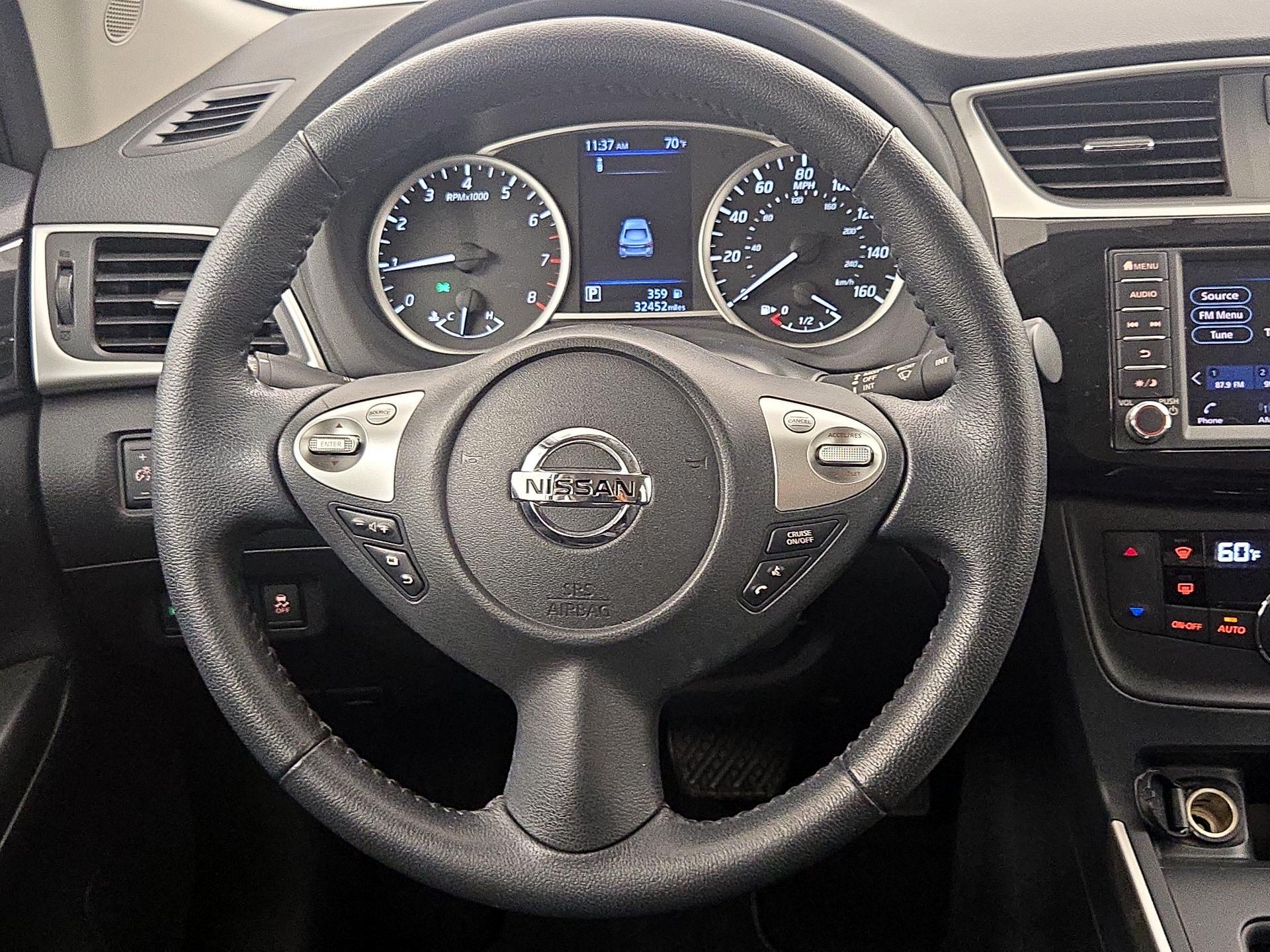 Thumbnail: 2019 Nissan Sentra - 10