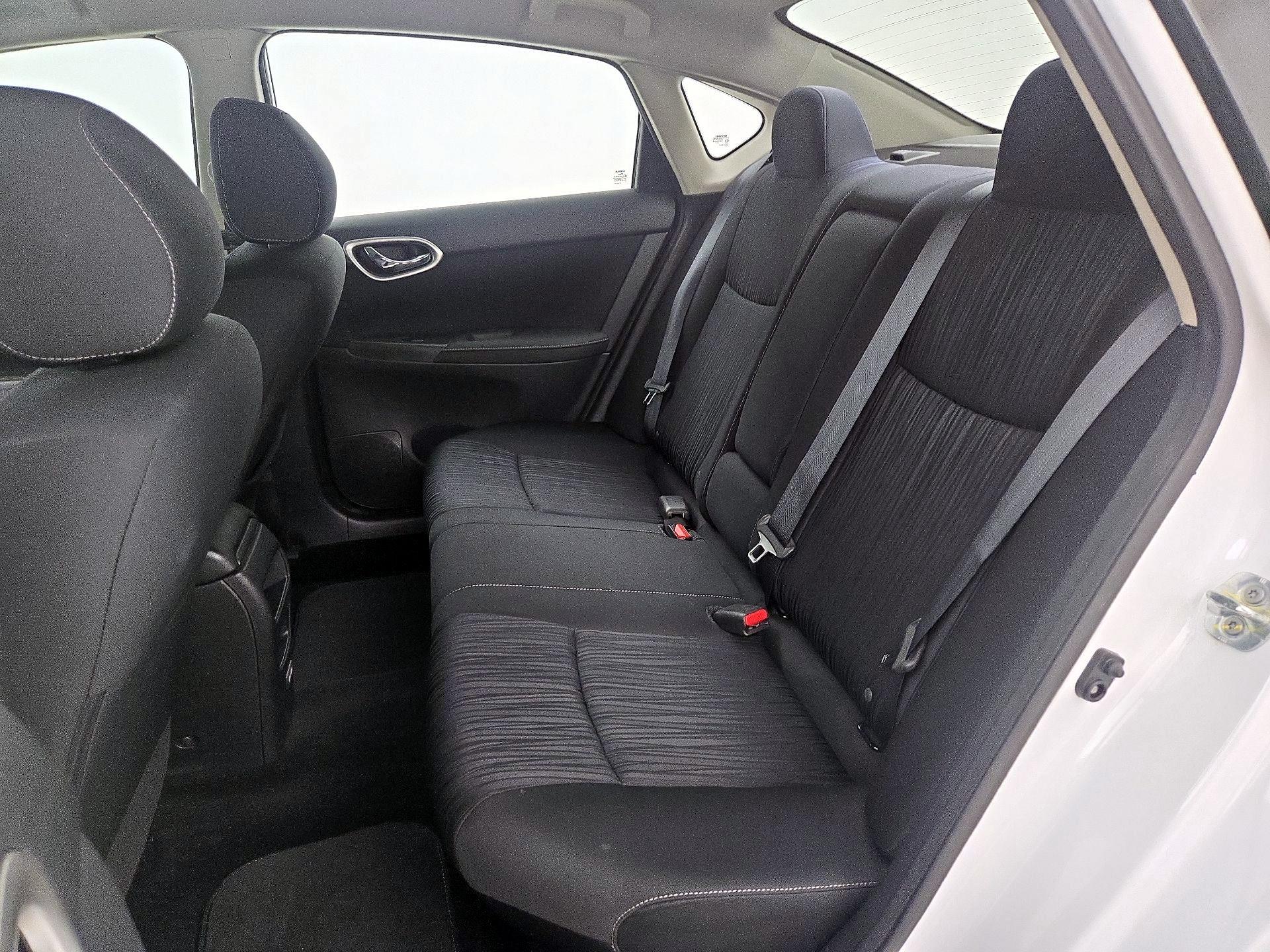 Thumbnail: 2019 Nissan Sentra - 19