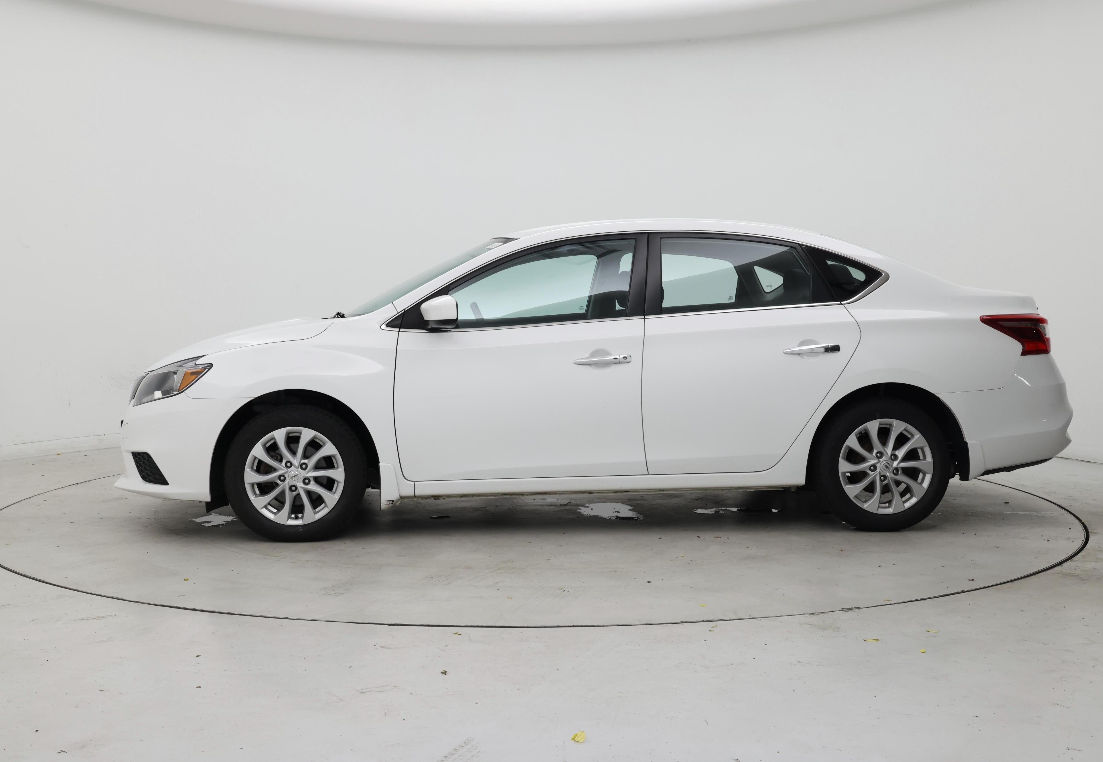 Thumbnail: 2019 Nissan Sentra - 3