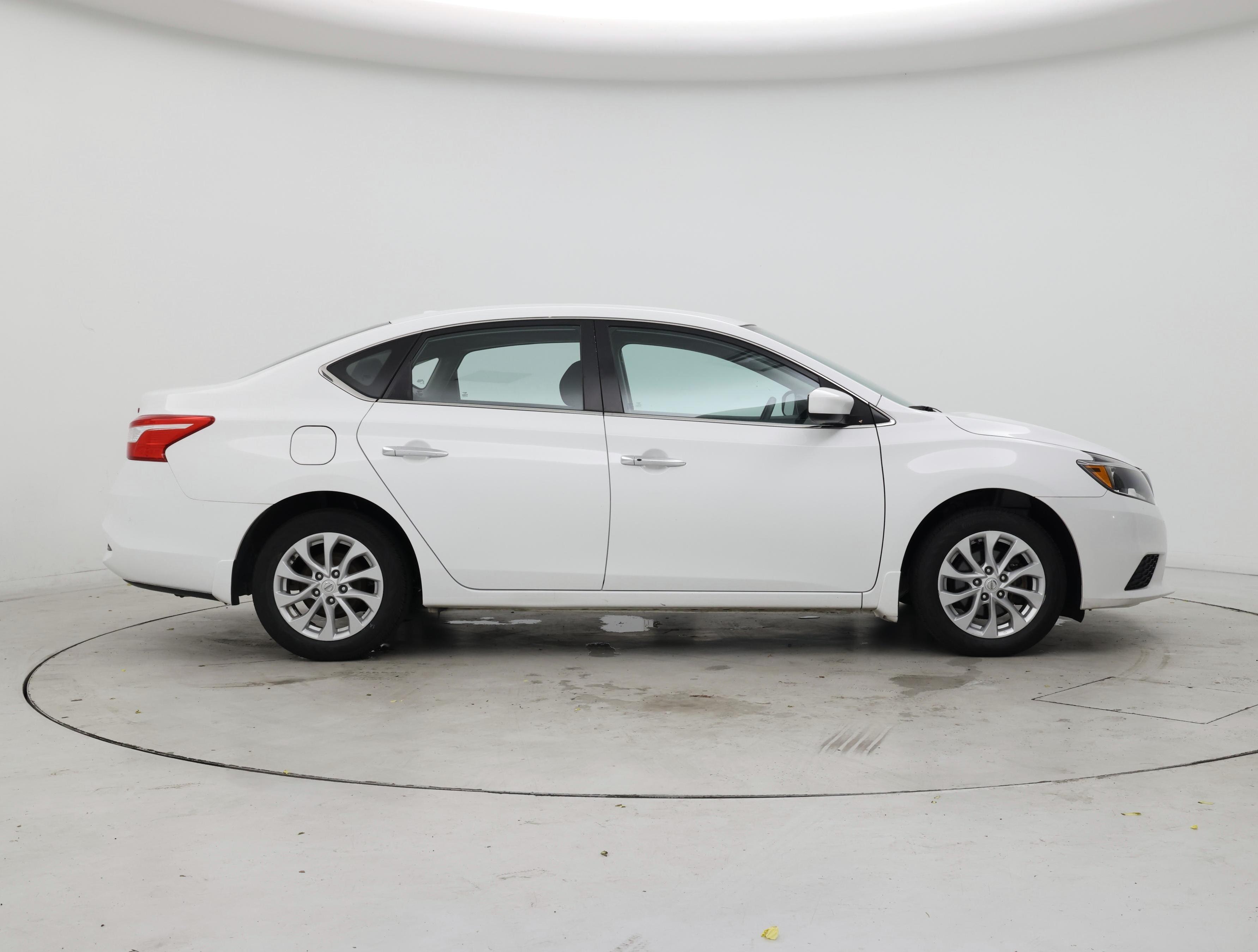 Thumbnail: 2019 Nissan Sentra - 7