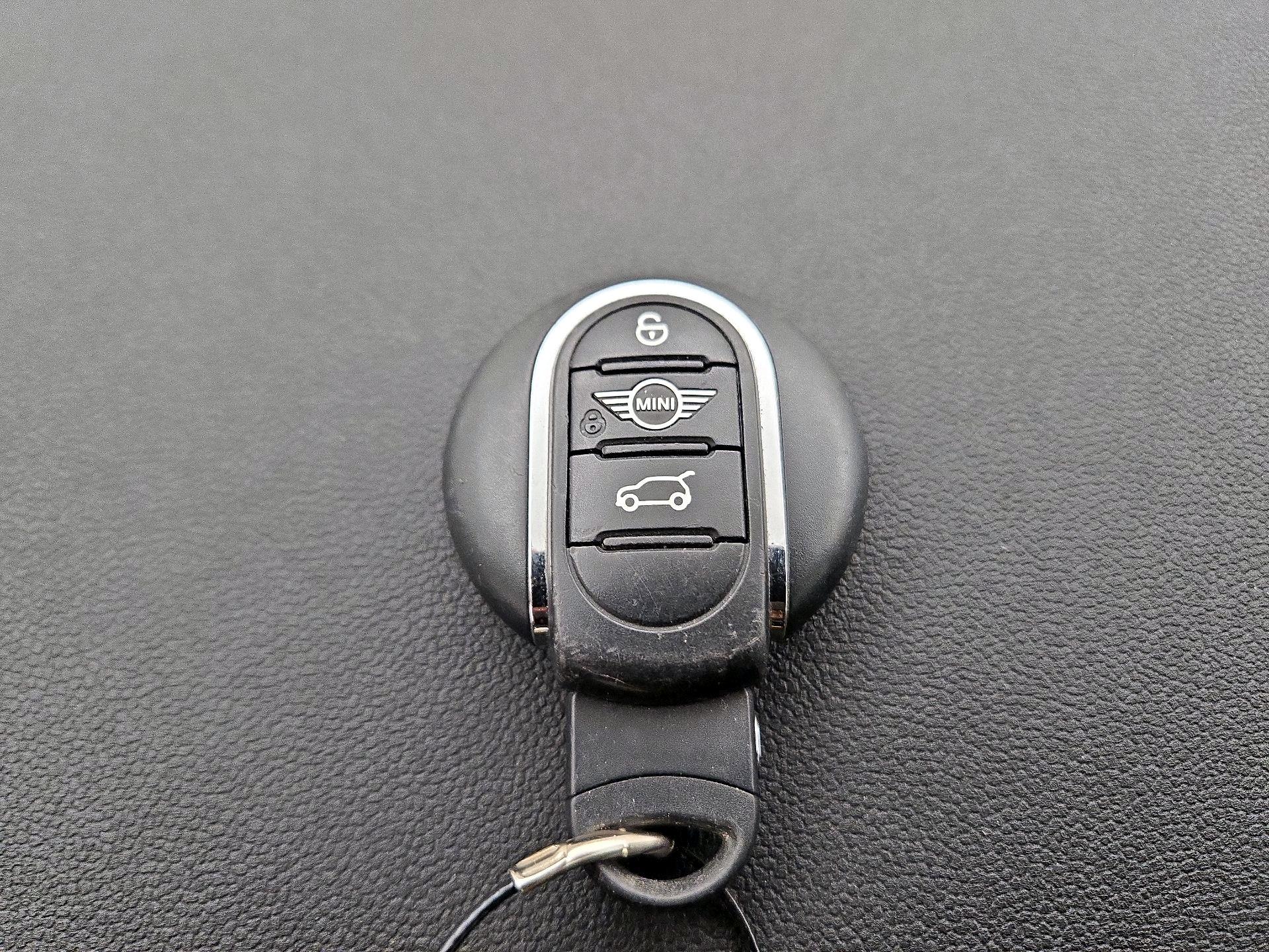 Thumbnail: 2019 MINI Cooper Clubman - 19