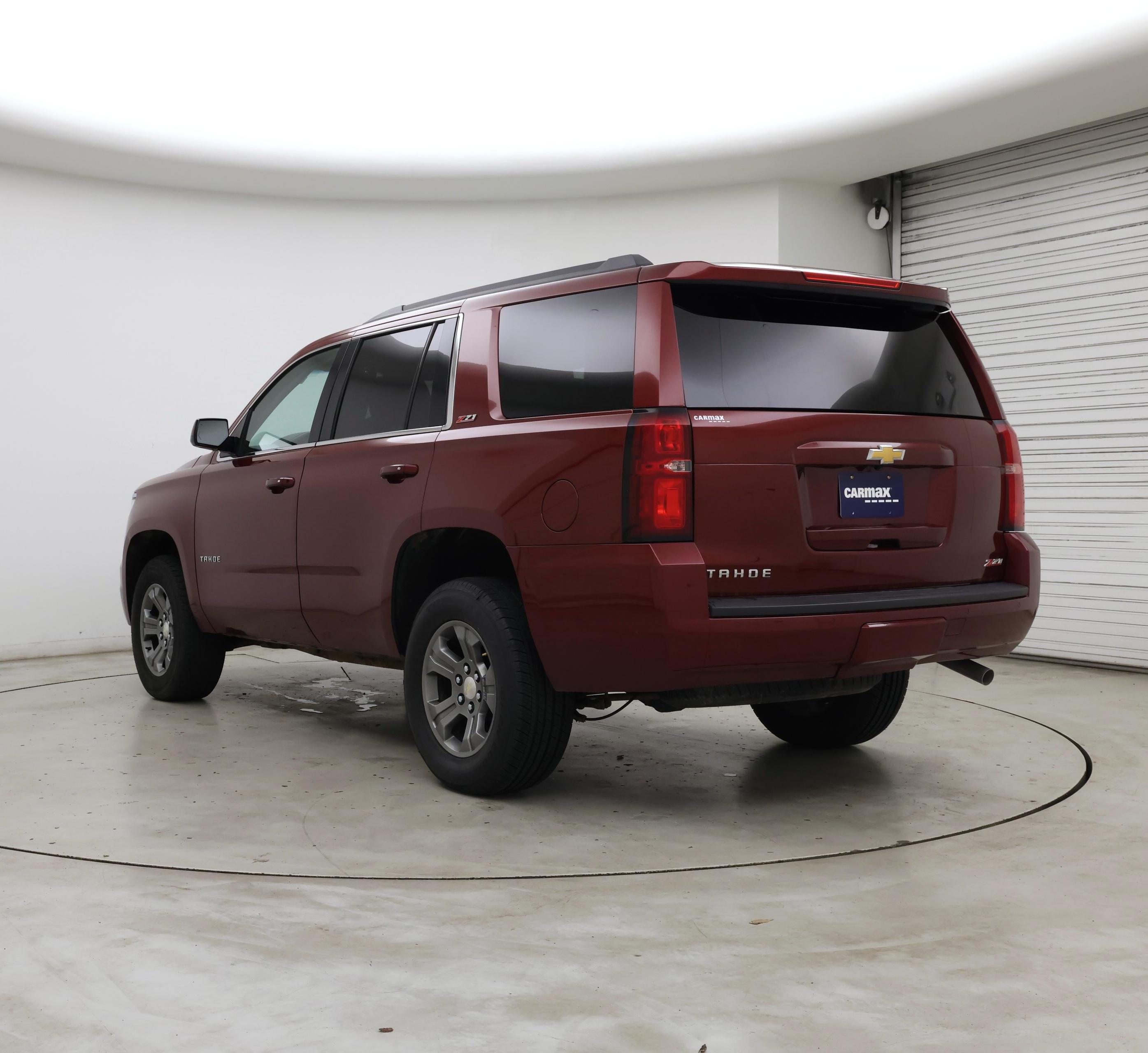 Thumbnail: 2019 Chevrolet Tahoe - 2