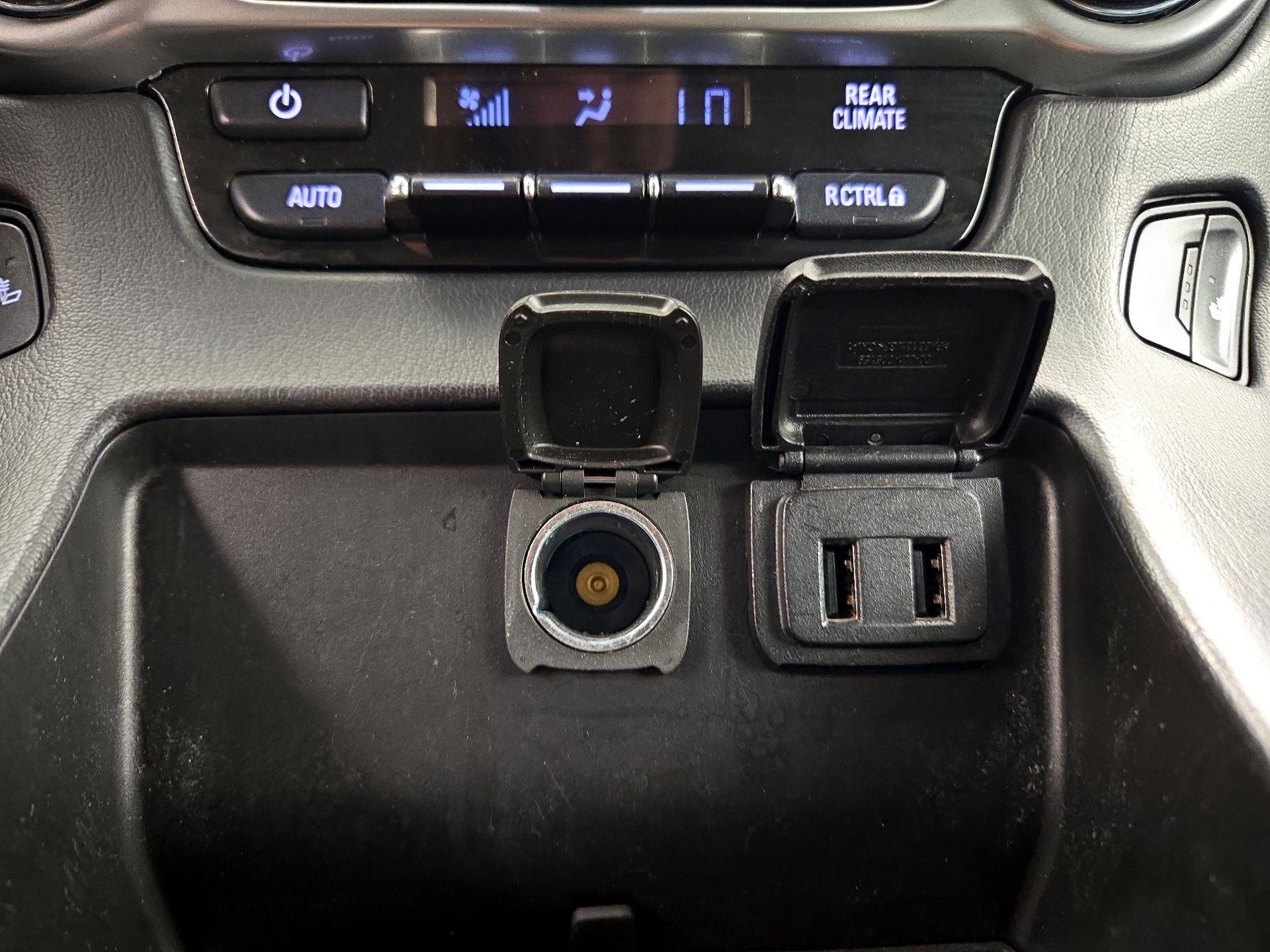Thumbnail: 2019 Chevrolet Tahoe - 19