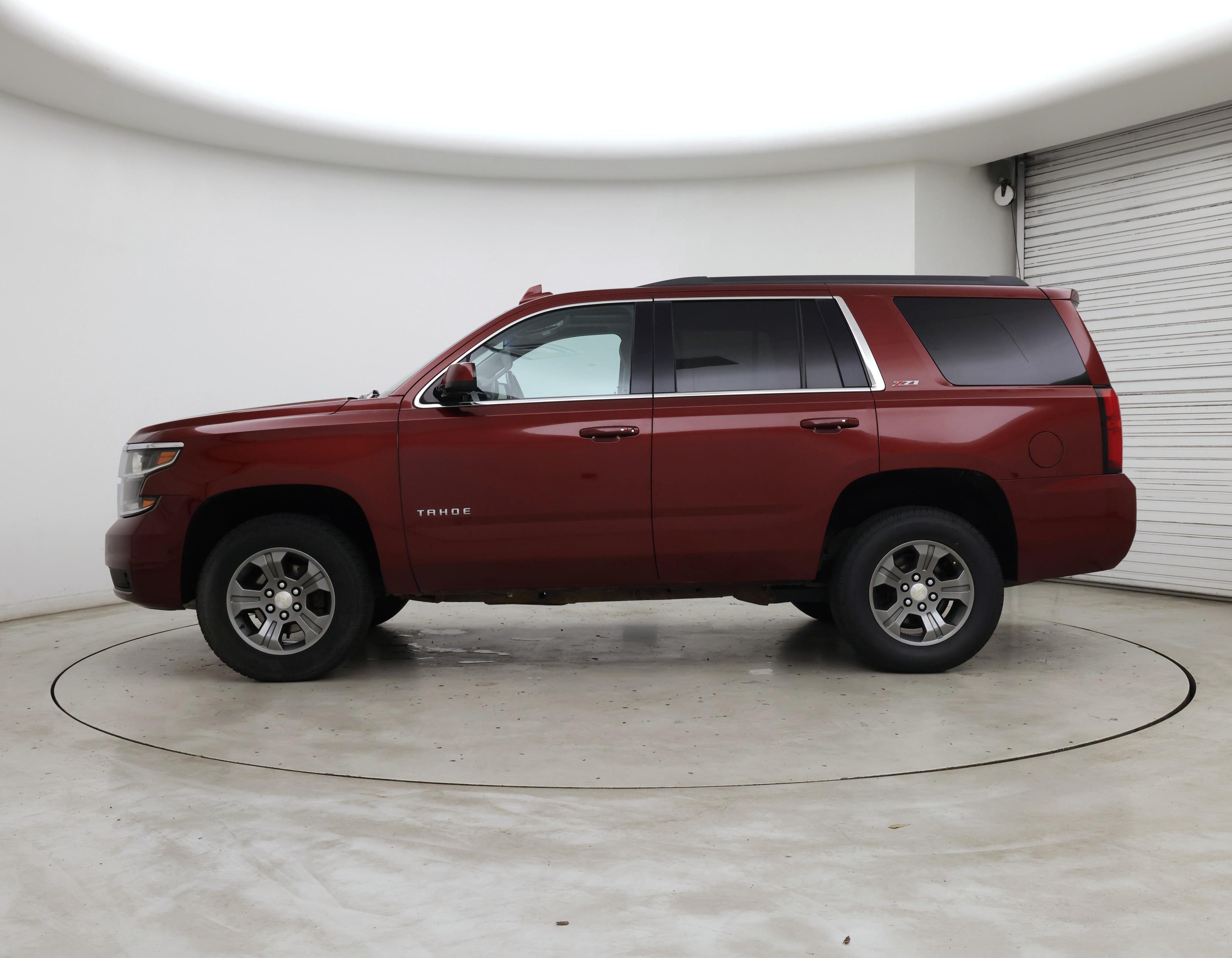 Thumbnail: 2019 Chevrolet Tahoe - 3