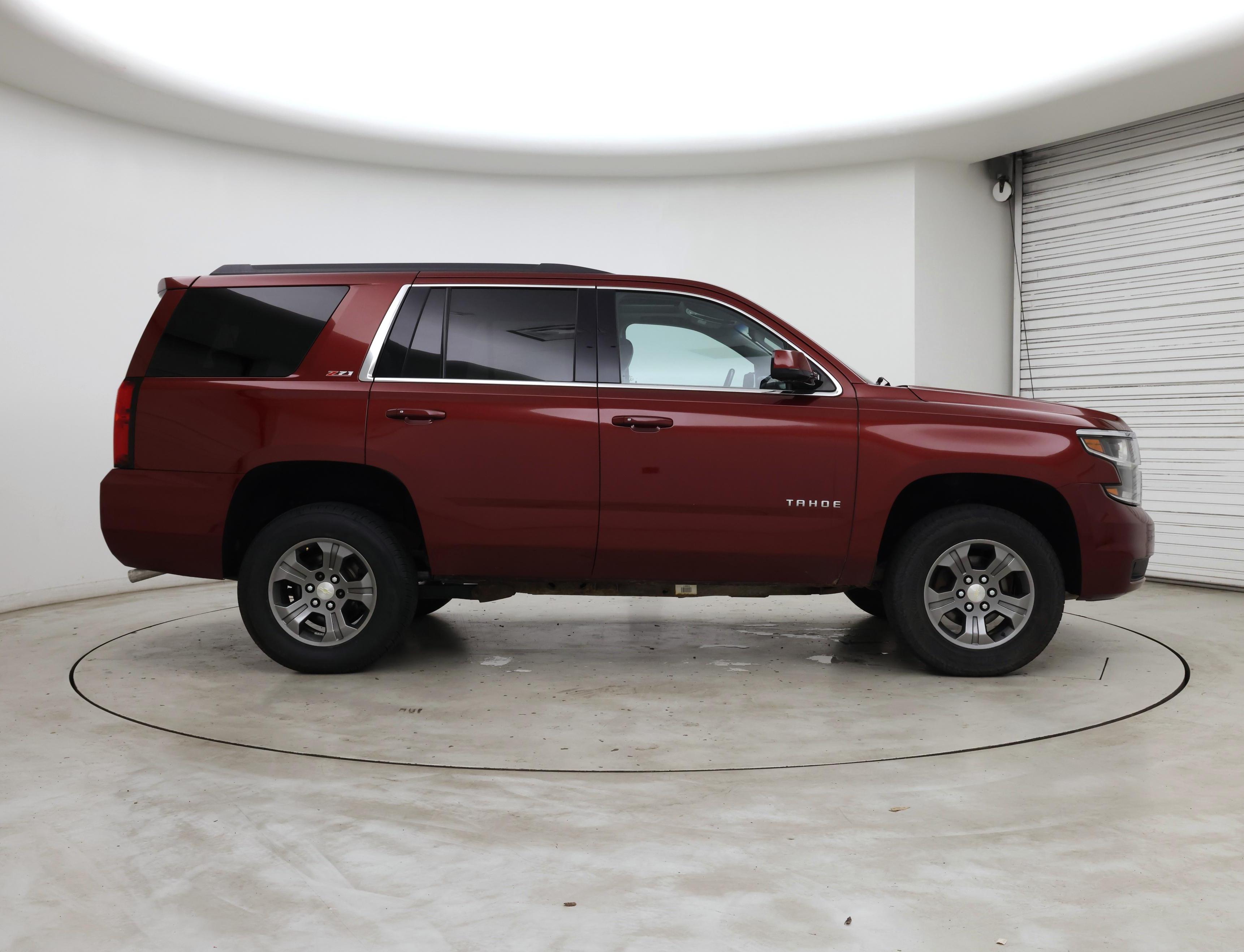 Thumbnail: 2019 Chevrolet Tahoe - 7