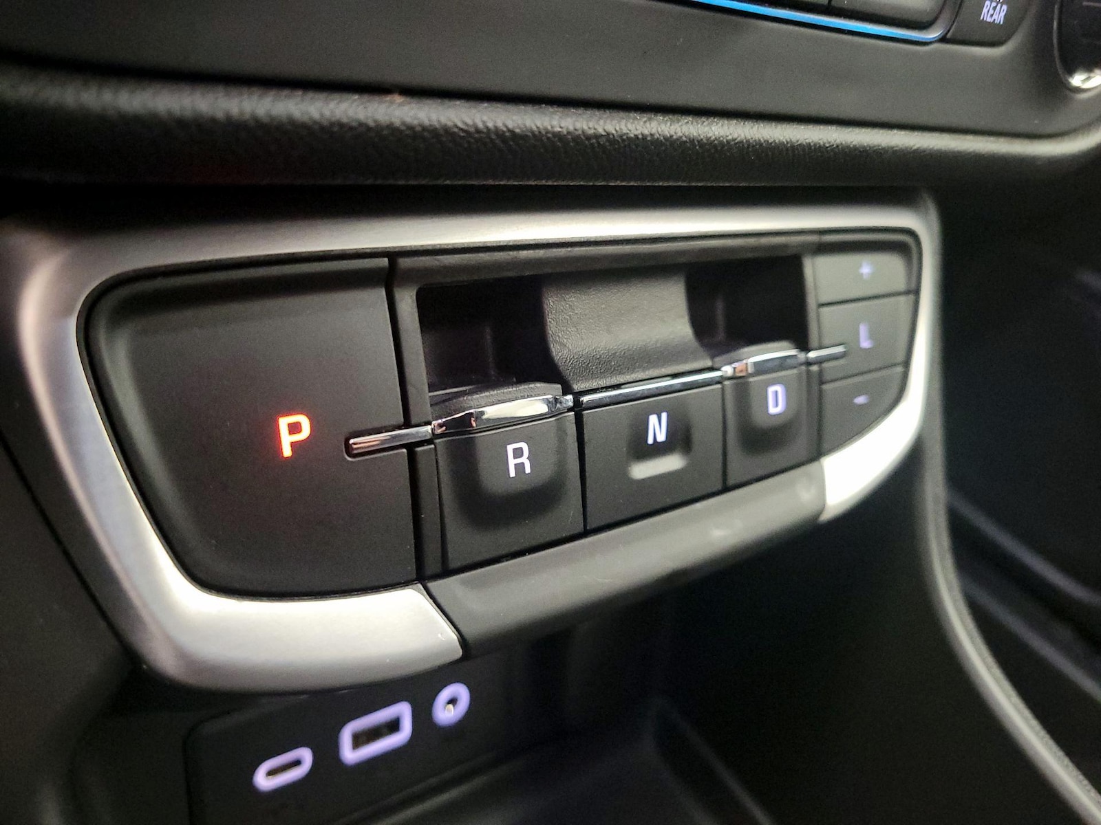 2024 GMC Terrain SLE - Photo 18