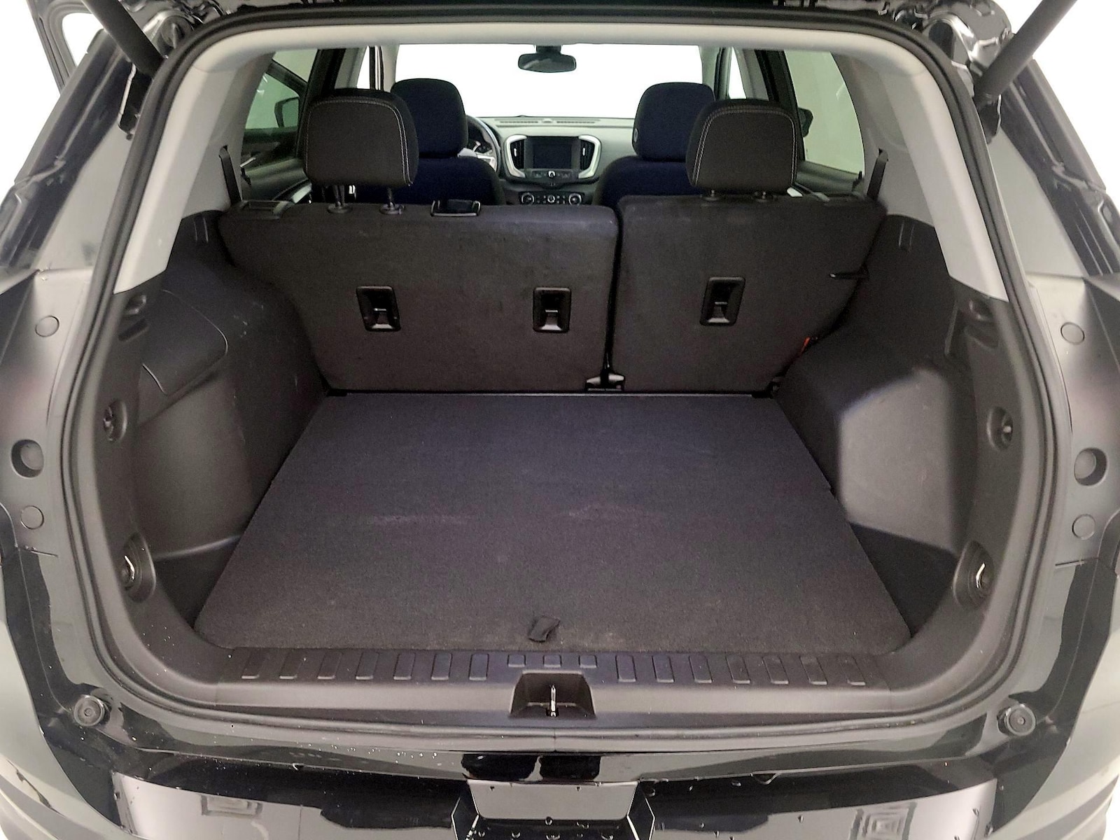 2024 GMC Terrain SLE - Photo 21
