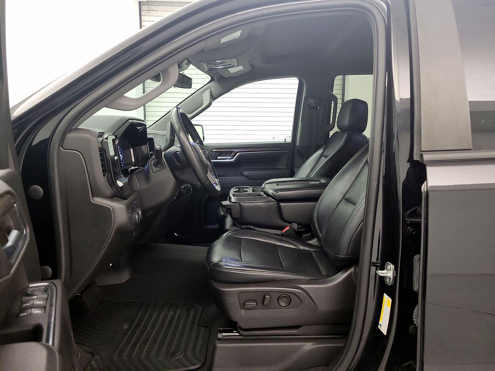 Thumbnail: 2023 Chevrolet Silverado 1500 - 11