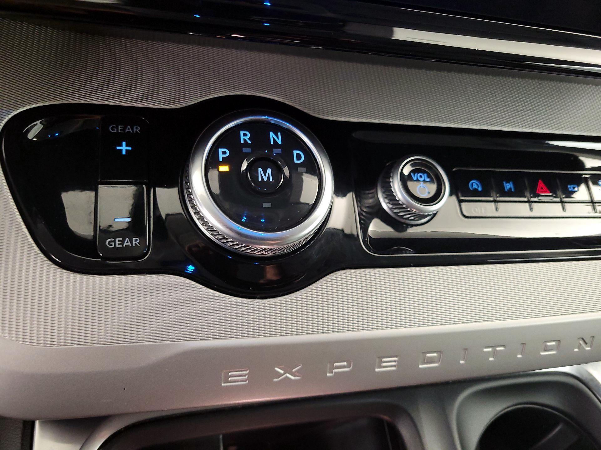Thumbnail: 2025 Ford Expedition MAX - 18