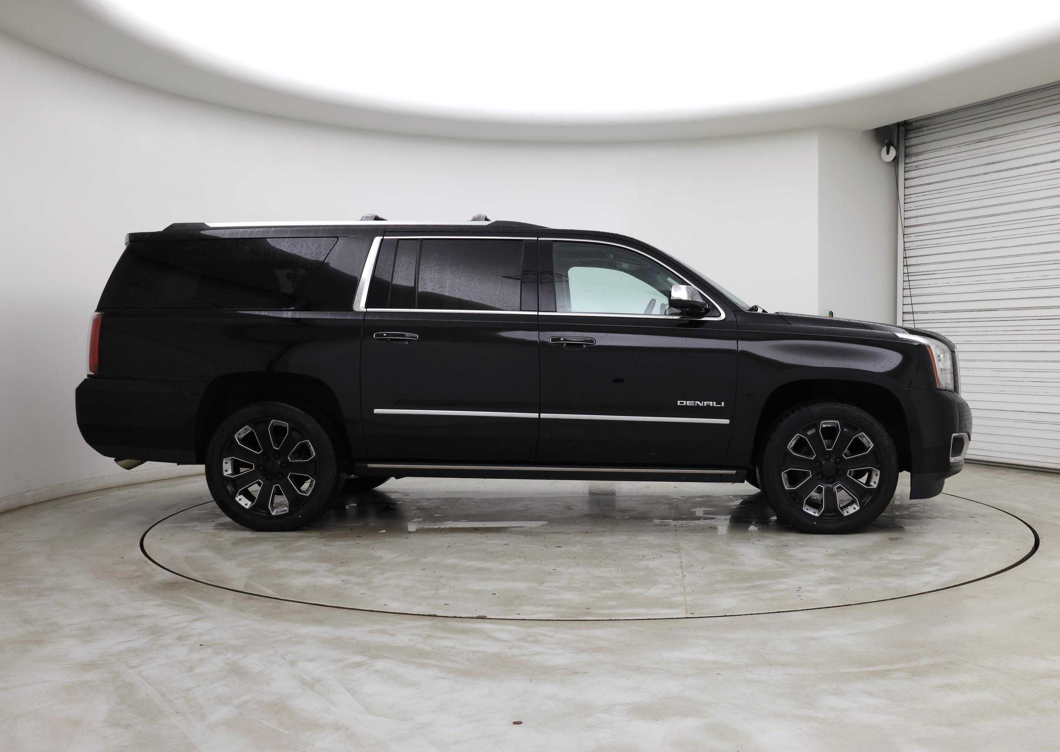 Thumbnail: 2019 GMC Yukon XL - 7