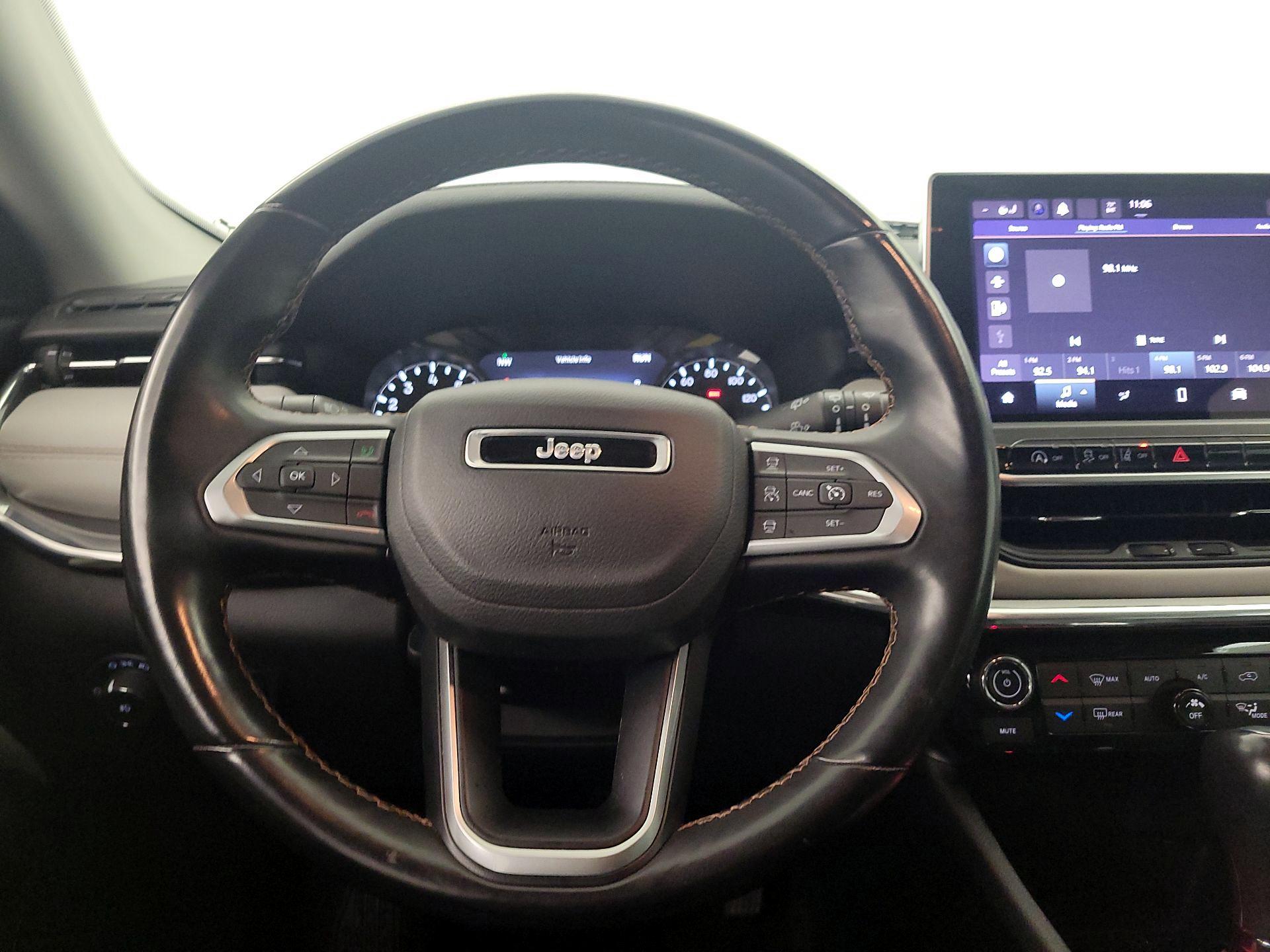 Thumbnail: 2022 Jeep Compass - 10