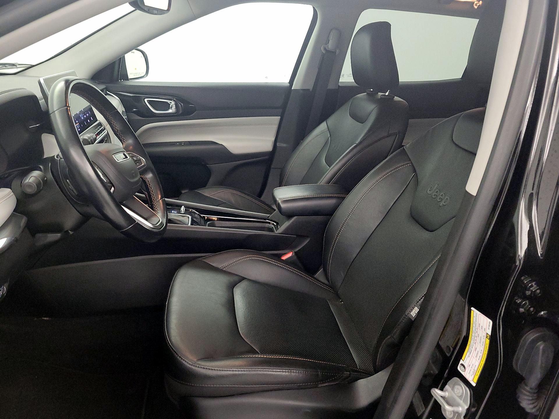 Thumbnail: 2022 Jeep Compass - 11