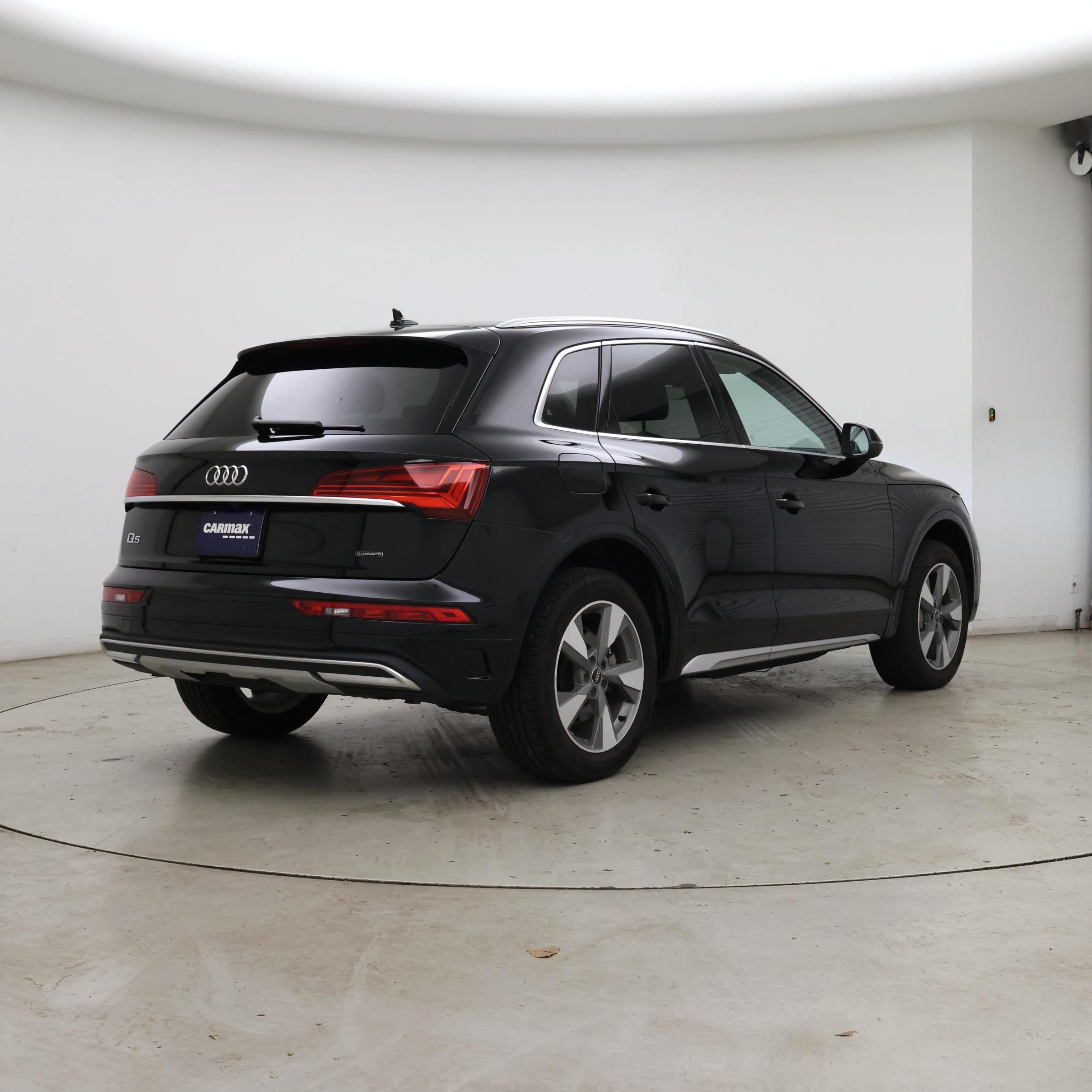 Thumbnail: 2024 Audi Q5 - 8