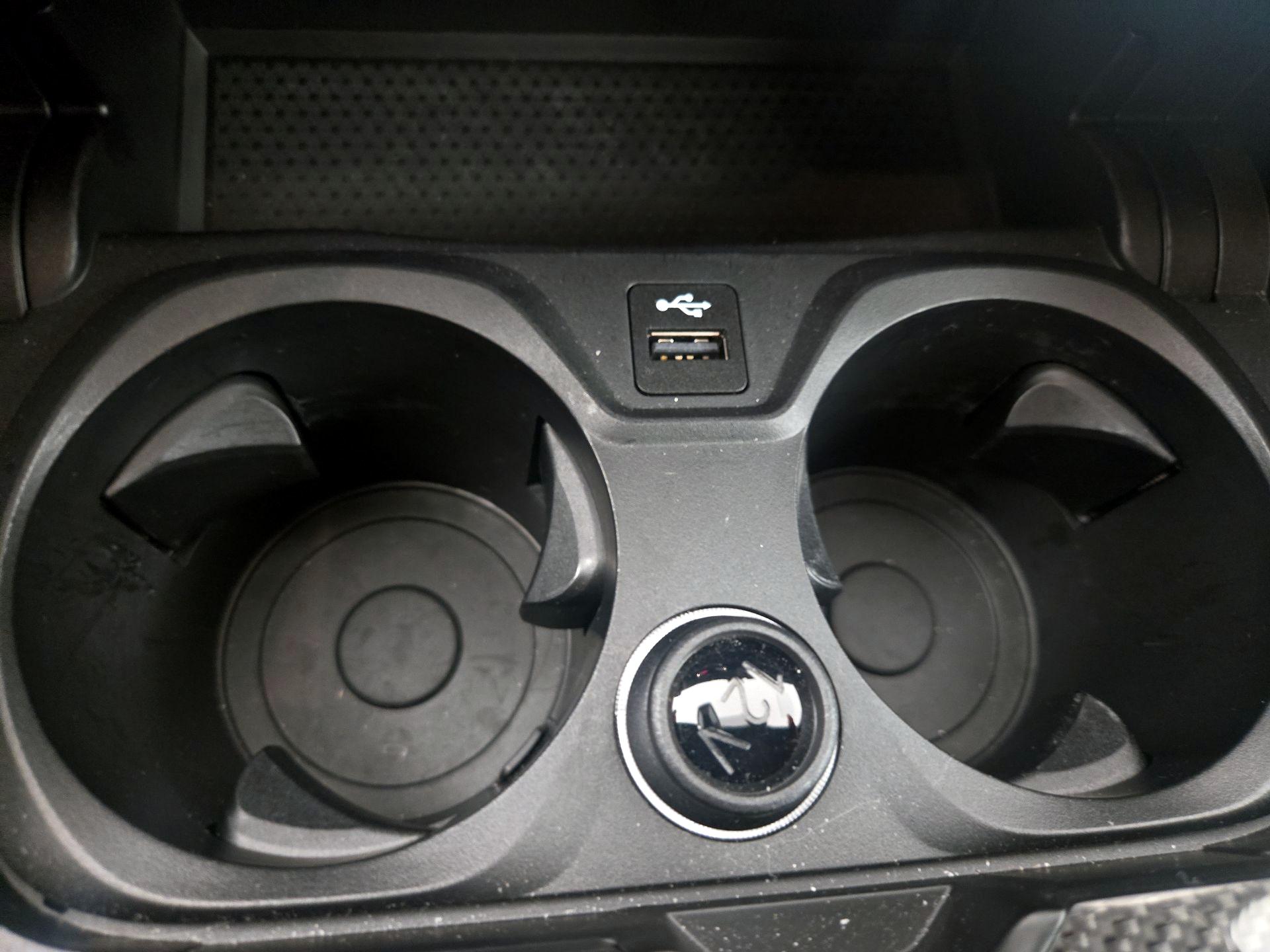 Thumbnail: 2024 BMW M2 - 18