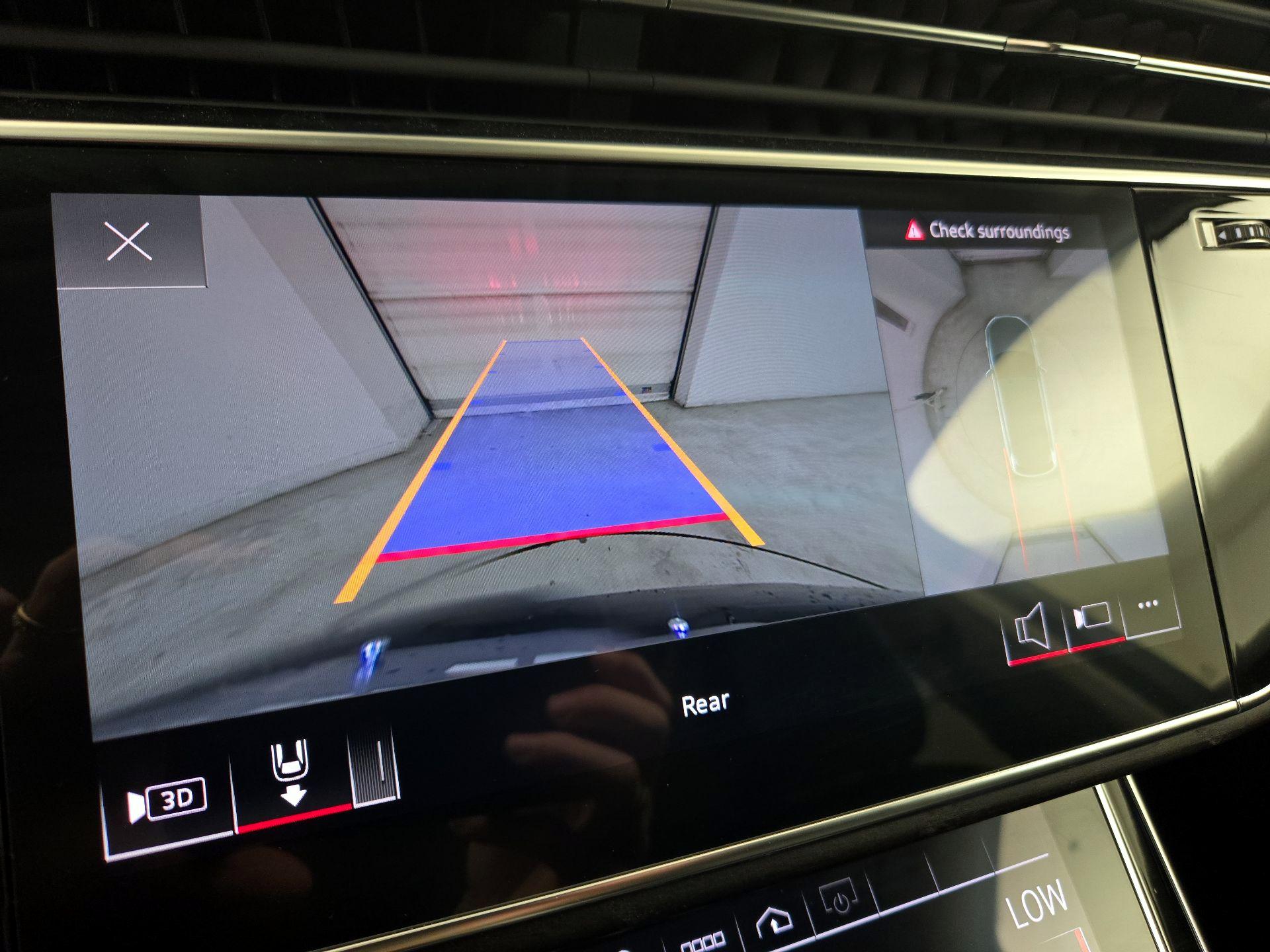Thumbnail: 2022 Audi Q7 - 15
