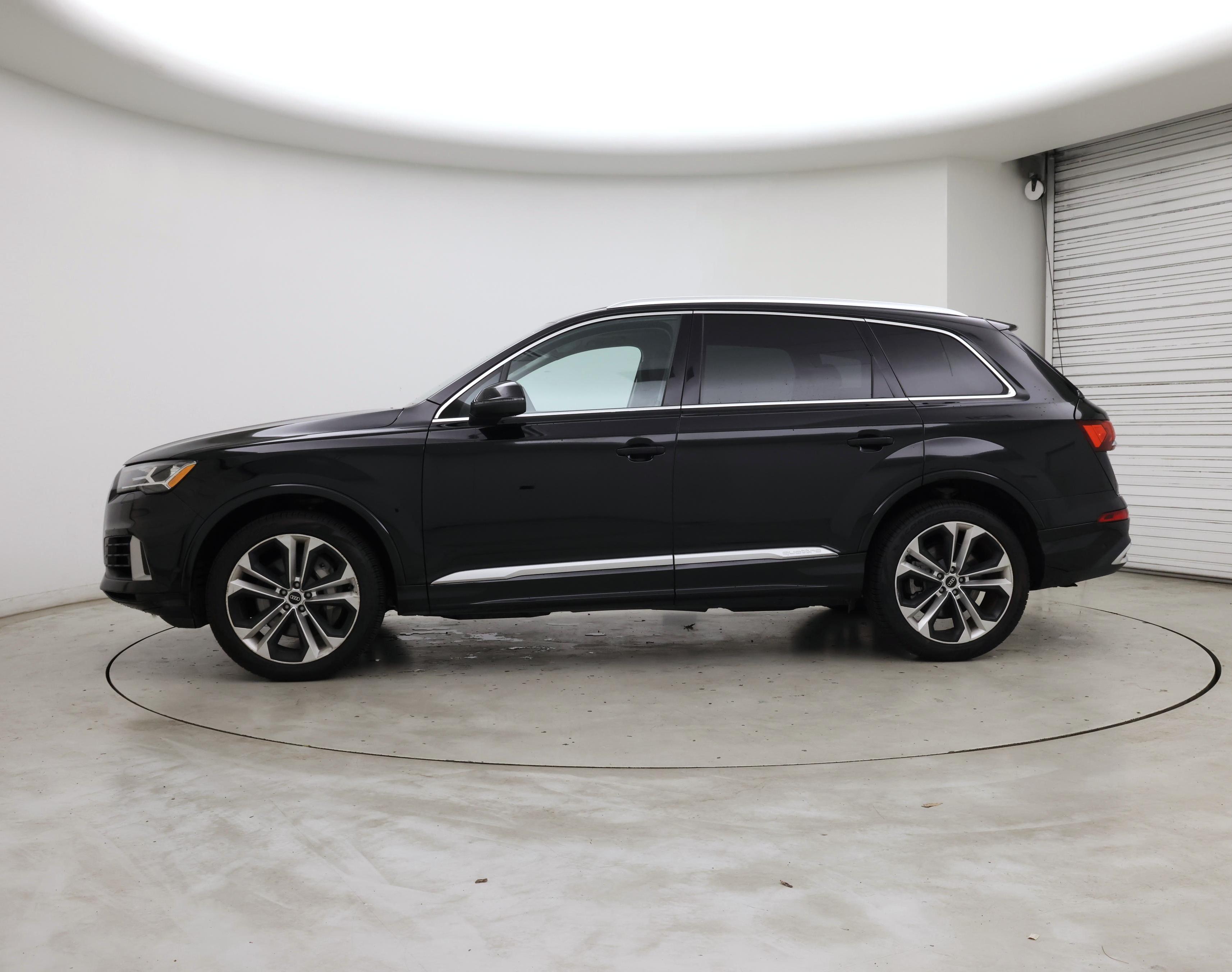 Thumbnail: 2022 Audi Q7 - 3