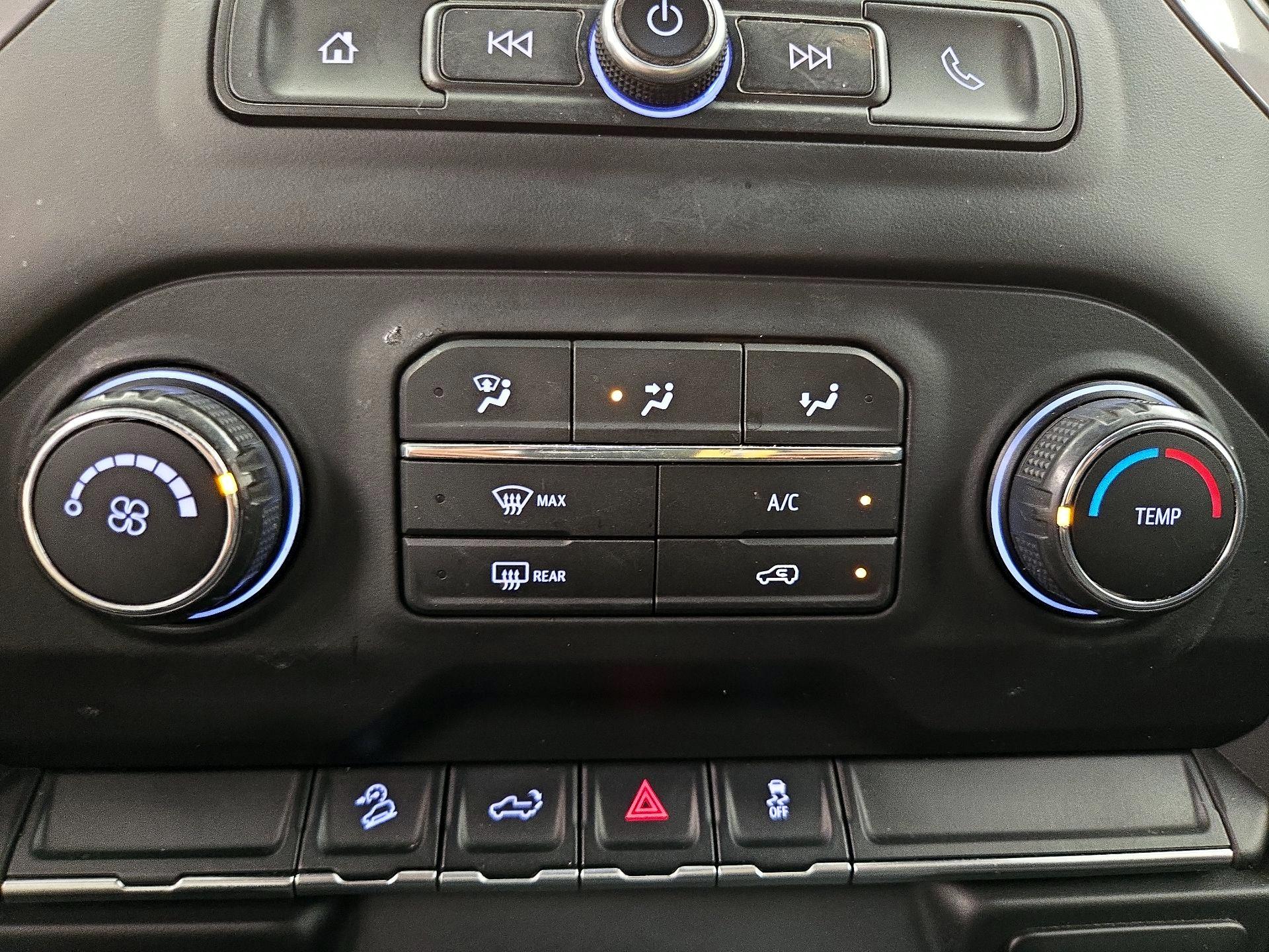 Thumbnail: 2020 Chevrolet Silverado 1500 - 16