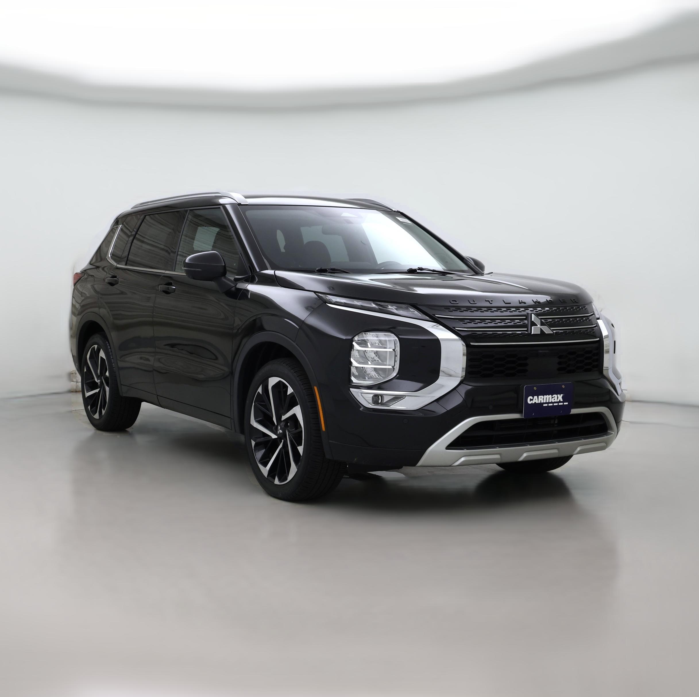 Thumbnail: 2023 Mitsubishi Outlander - 1