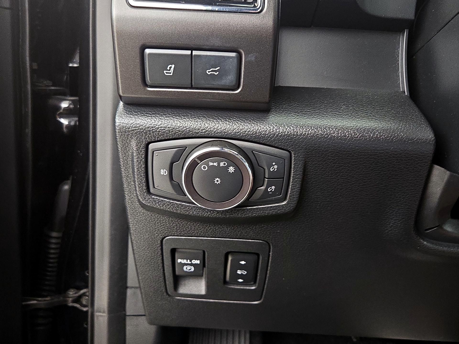 Thumbnail: 2019 Ford Expedition - 13