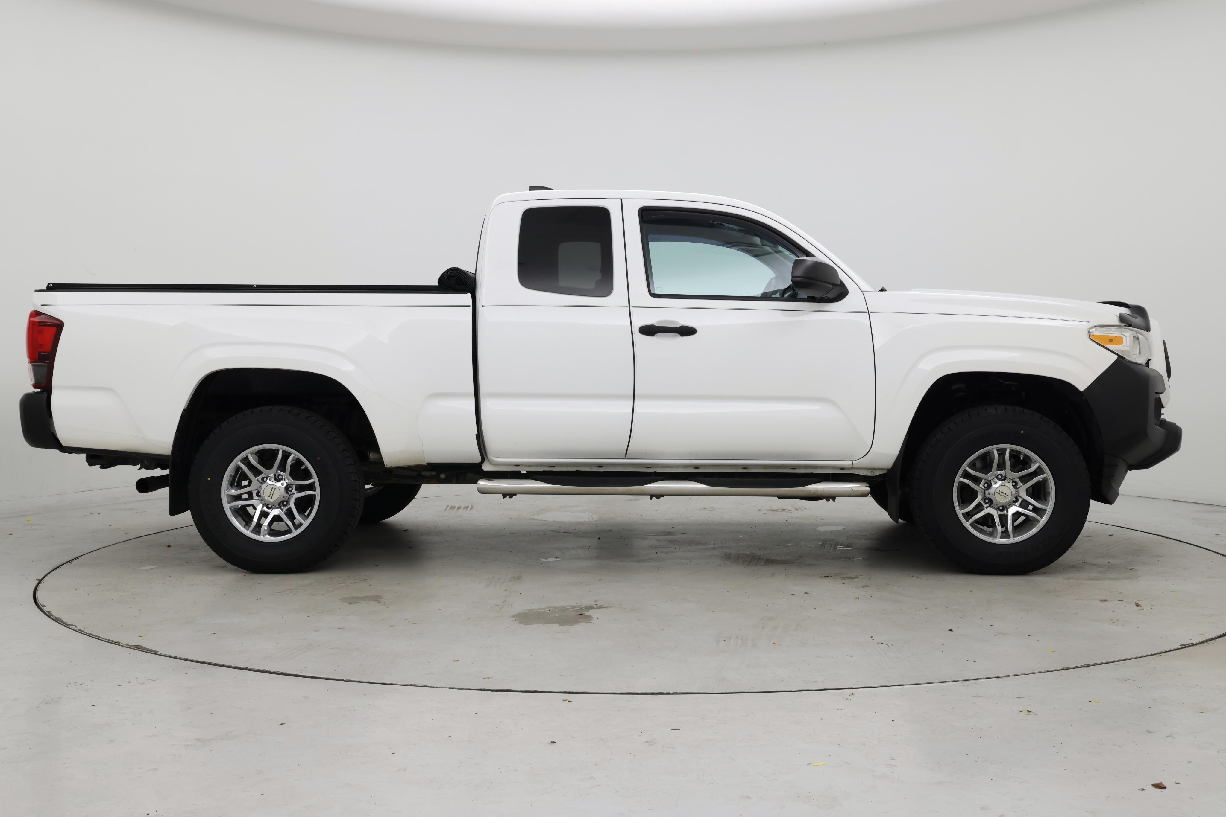 Thumbnail: 2020 Toyota Tacoma - 7
