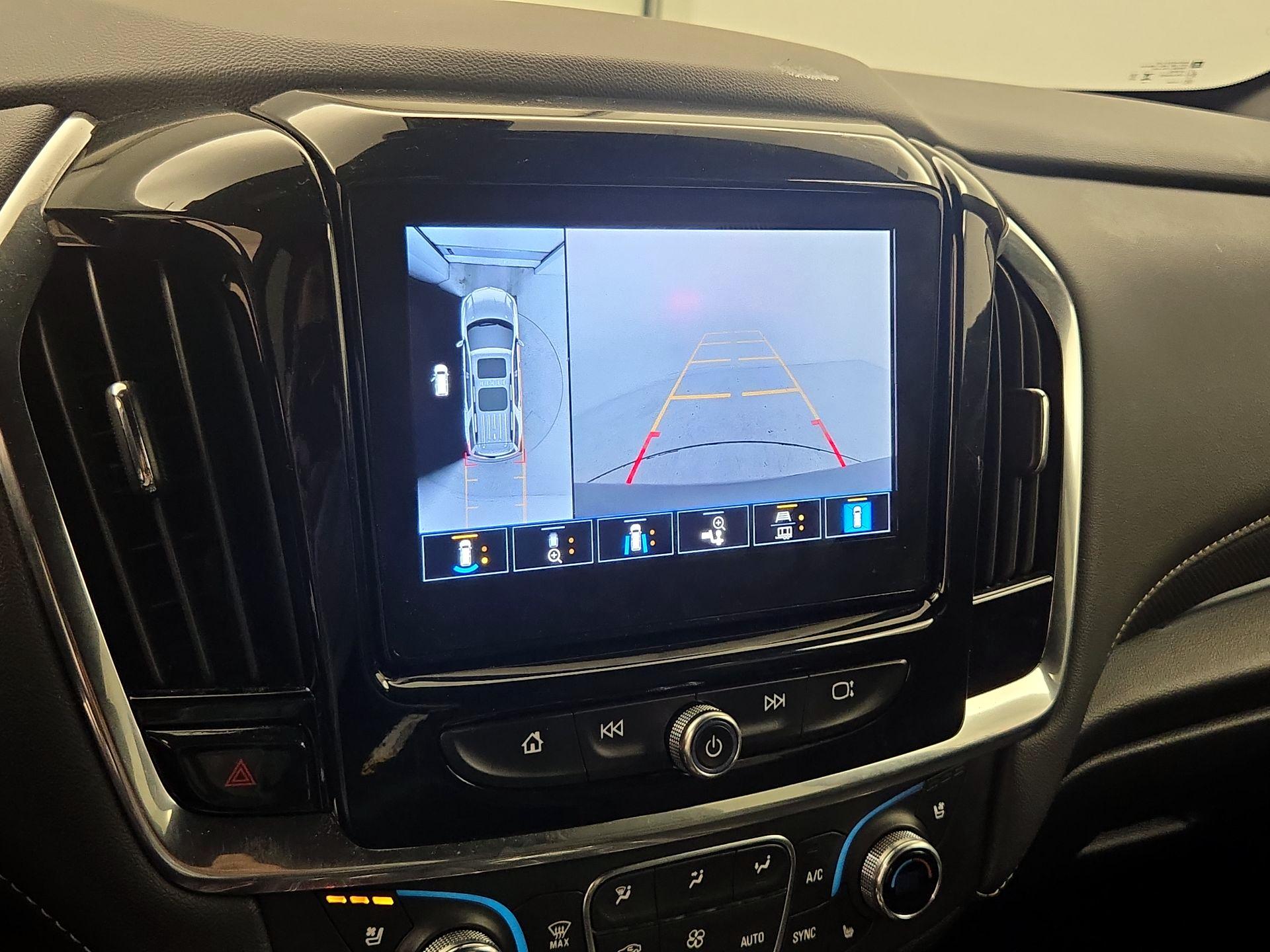 Thumbnail: 2023 Chevrolet Traverse - 15