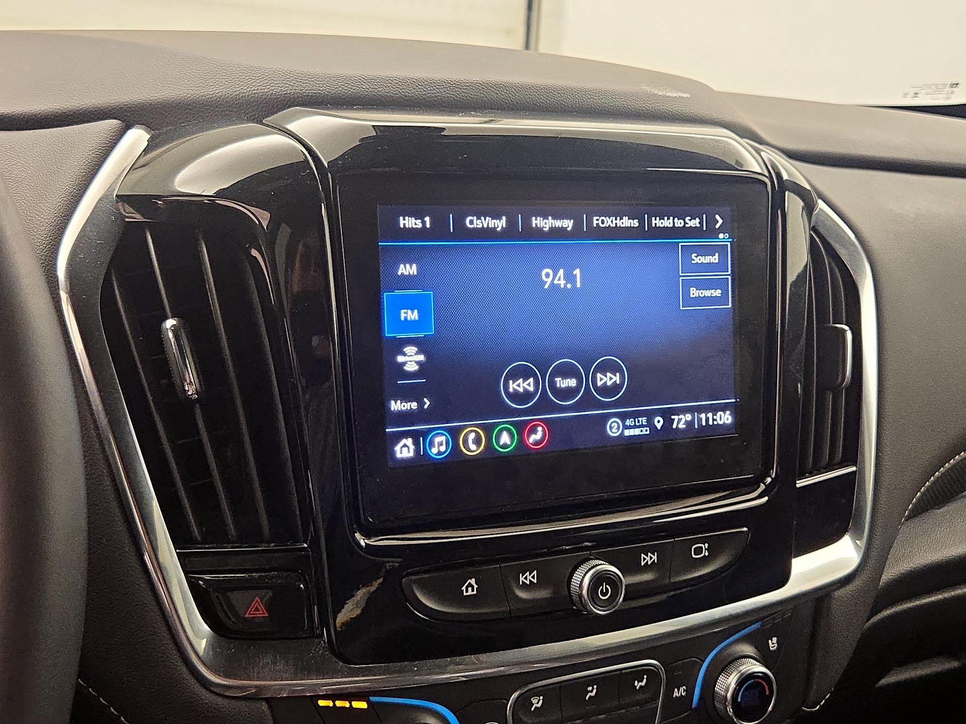 Thumbnail: 2023 Chevrolet Traverse - 16