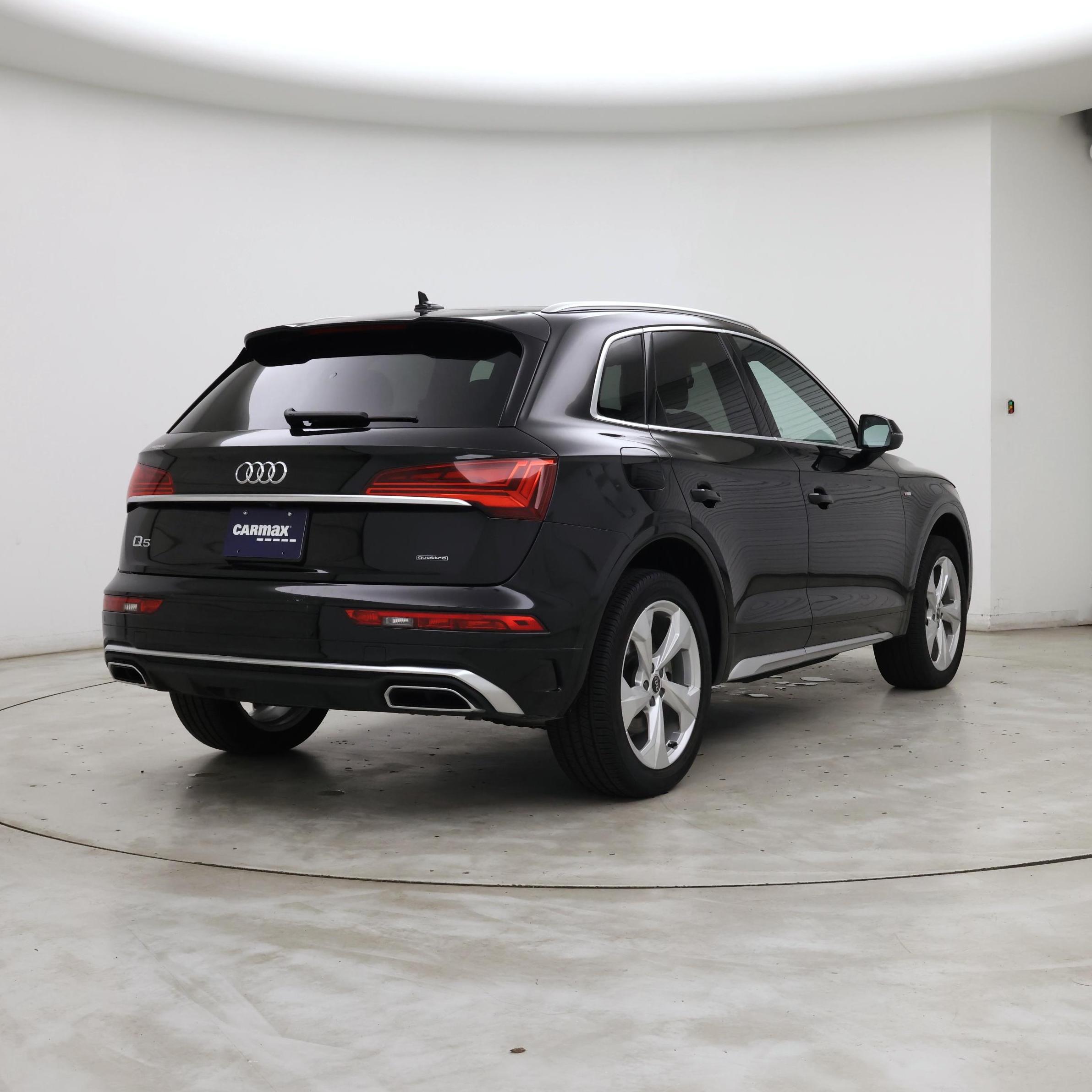 Thumbnail: 2024 Audi Q5 - 8