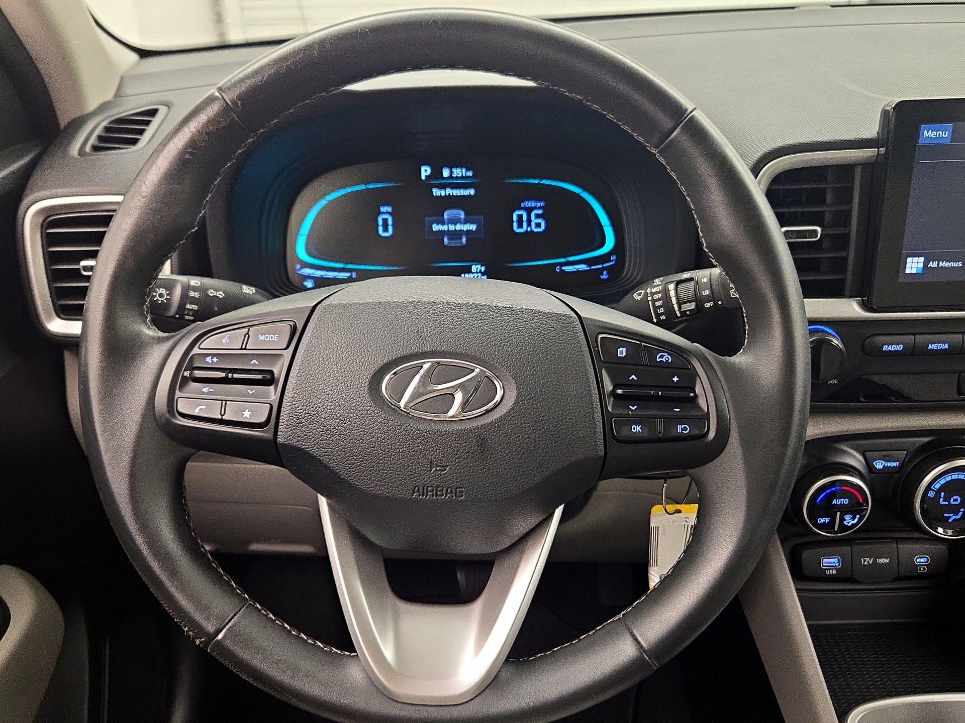 Thumbnail: 2023 Hyundai Venue - 10