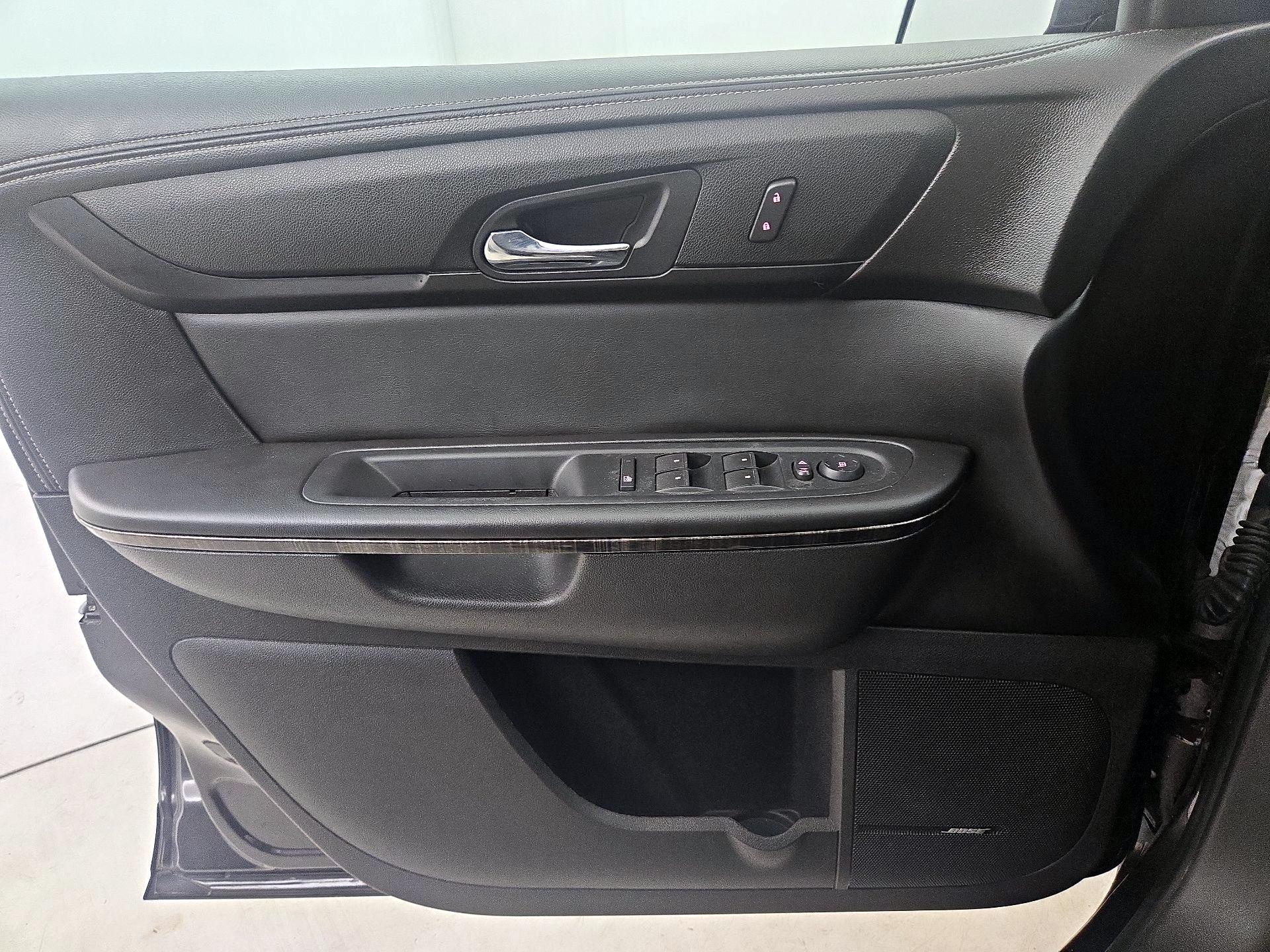 Thumbnail: 2015 GMC Acadia - 12