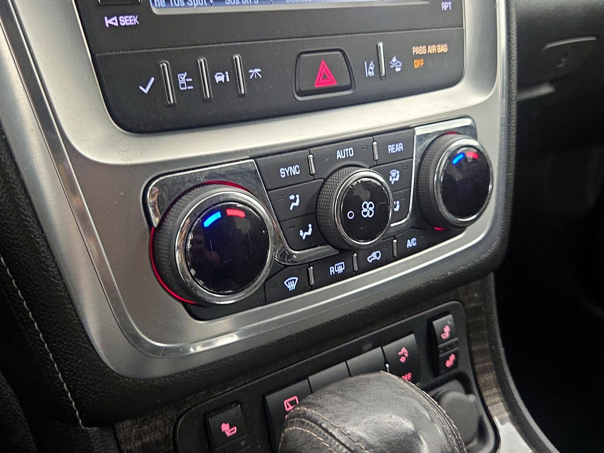 Thumbnail: 2015 GMC Acadia - 17