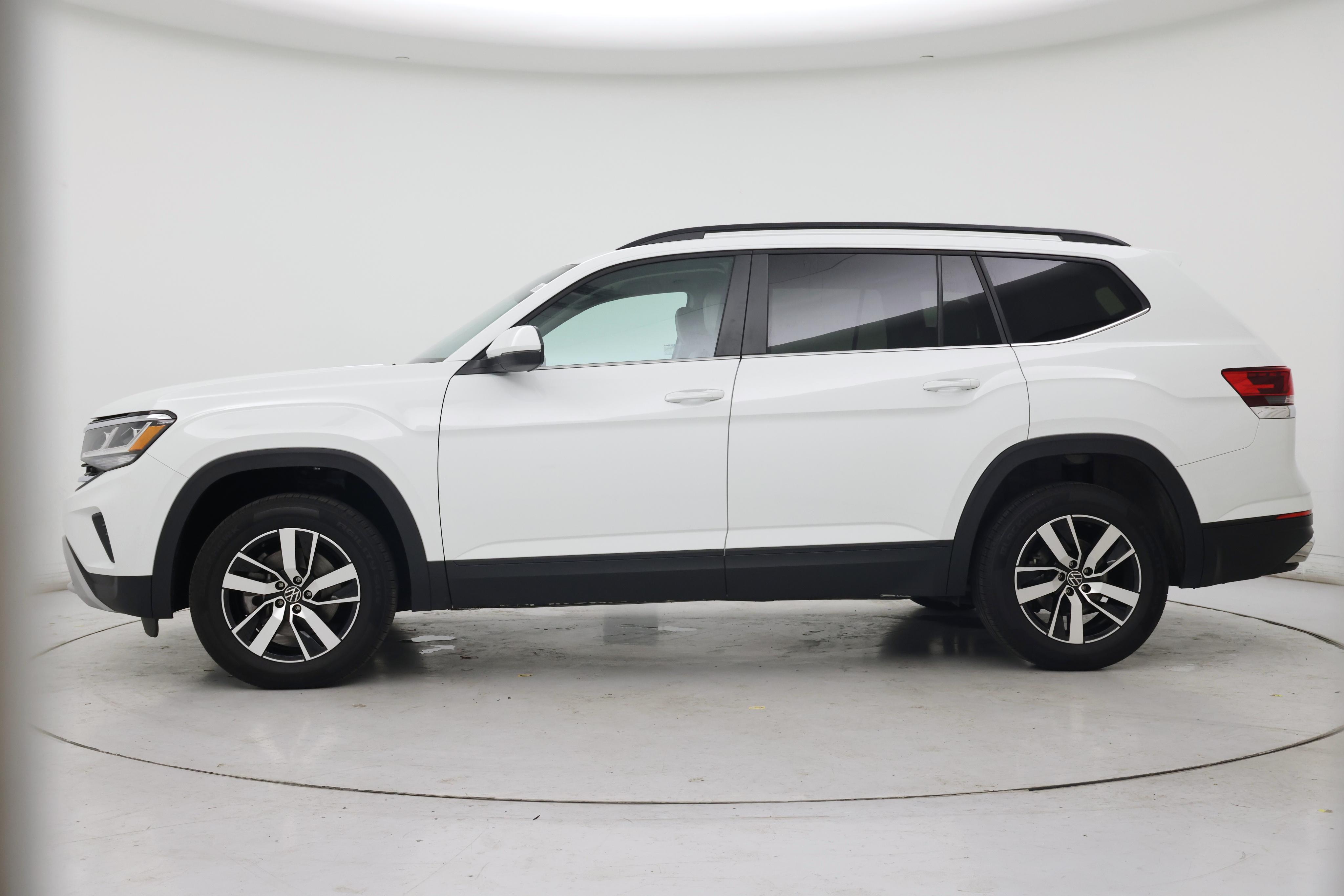 Thumbnail: 2023 Volkswagen Atlas - 3