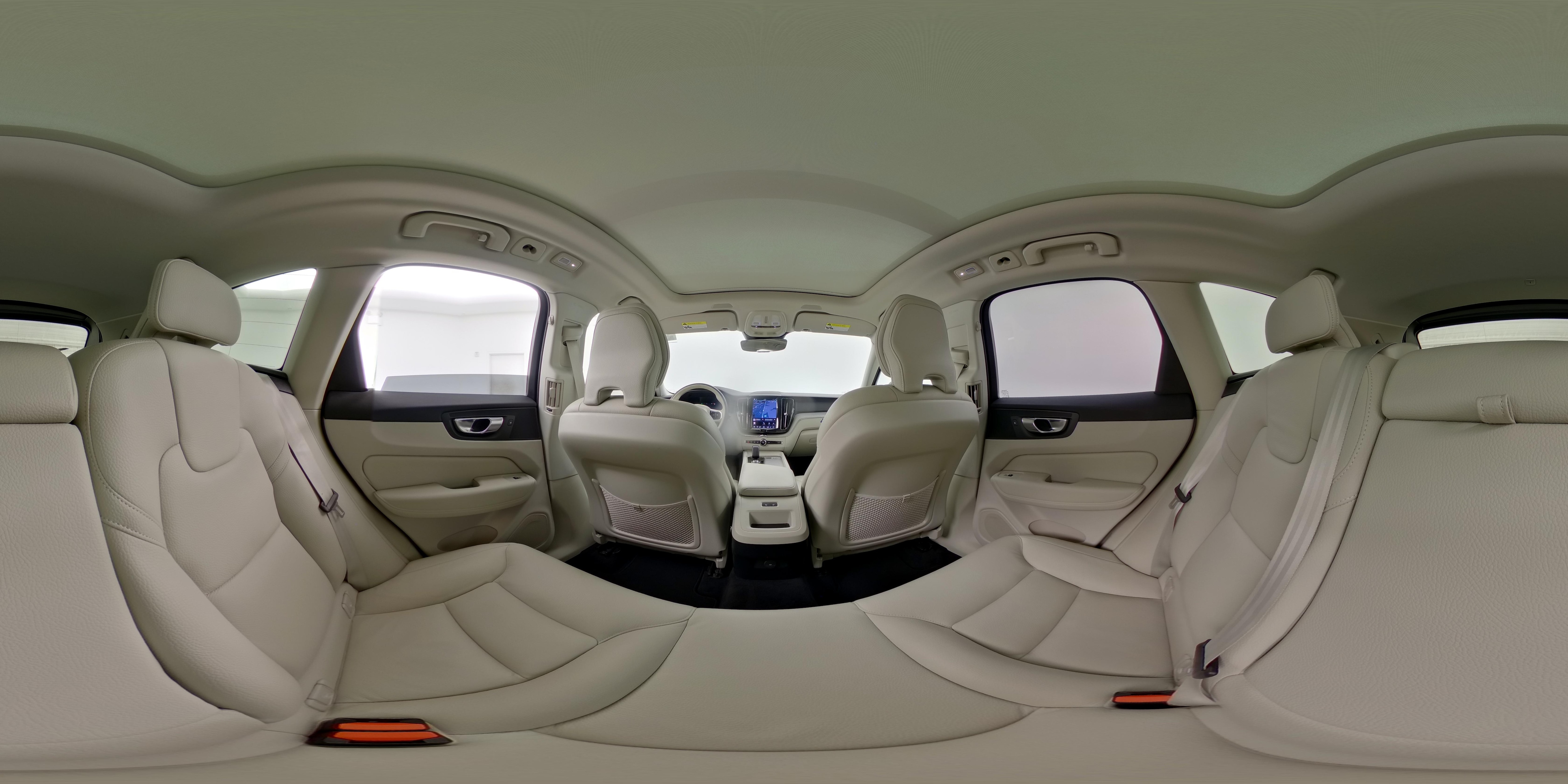 2025 Volvo XC60 Plus - Photo 27