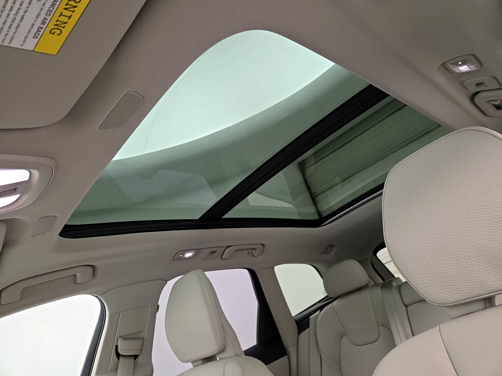 2025 Volvo XC60 Plus - Photo 21
