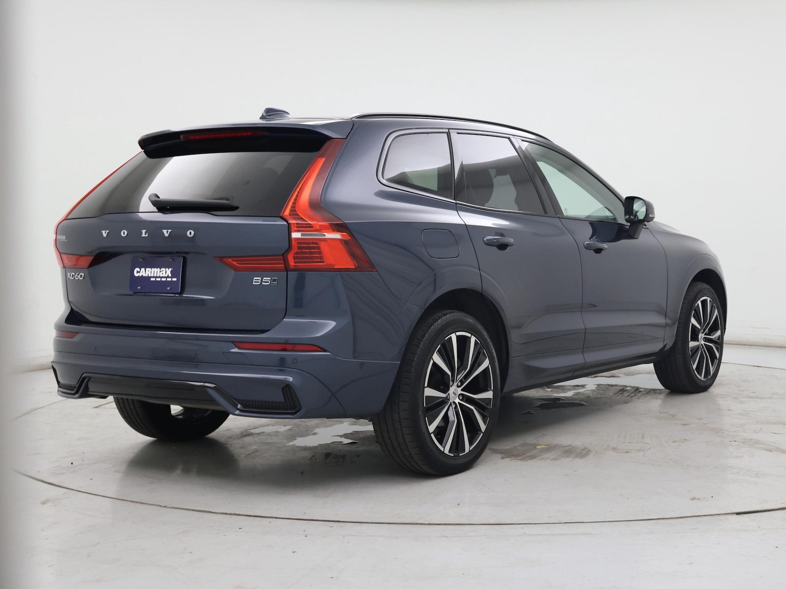 2025 Volvo XC60 Plus - Photo 9