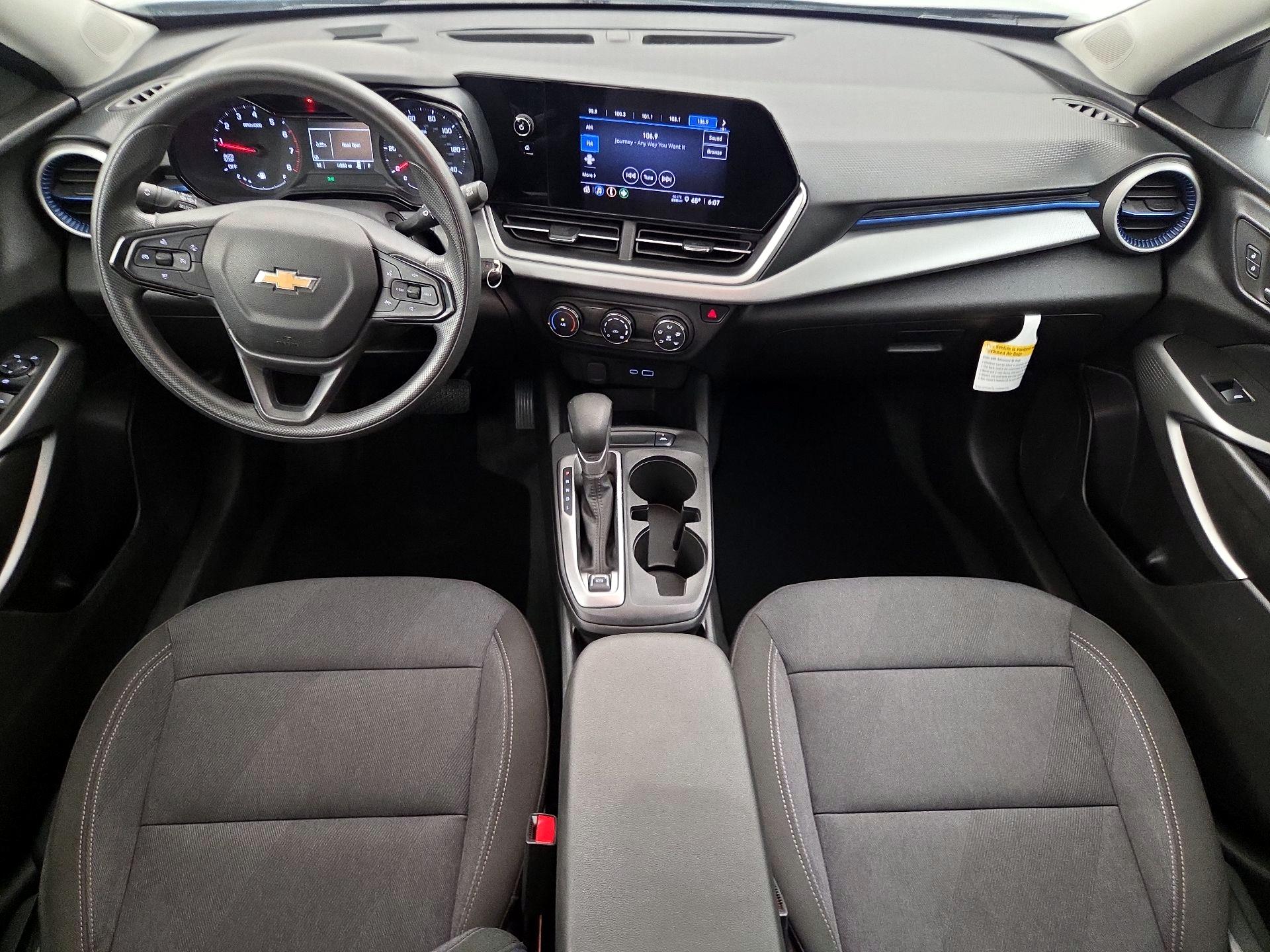 Thumbnail: 2024 Chevrolet Trax - 9