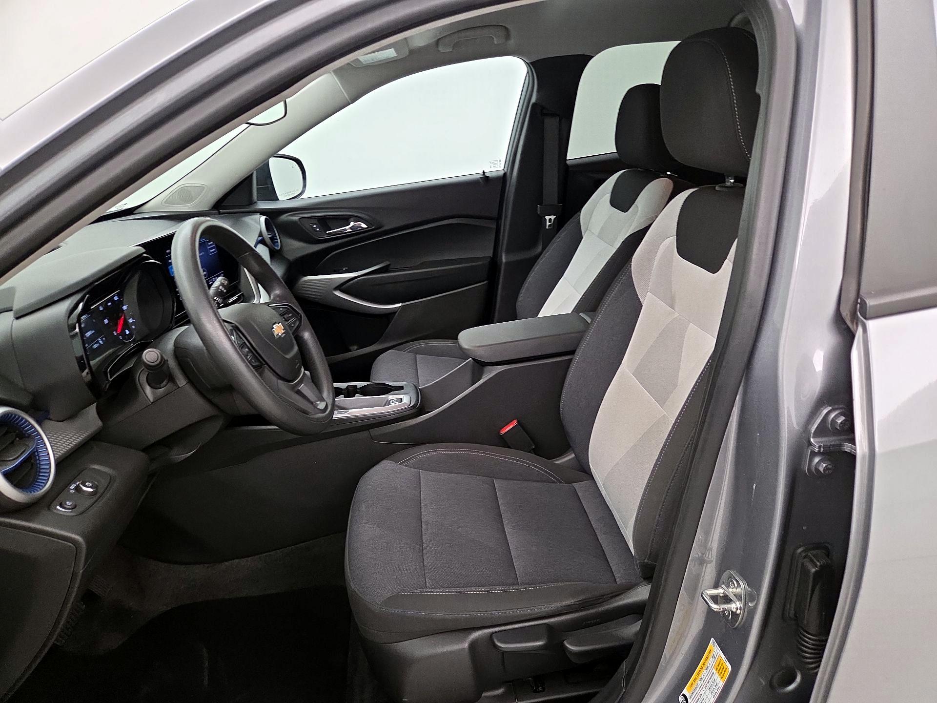 Thumbnail: 2024 Chevrolet Trax - 11