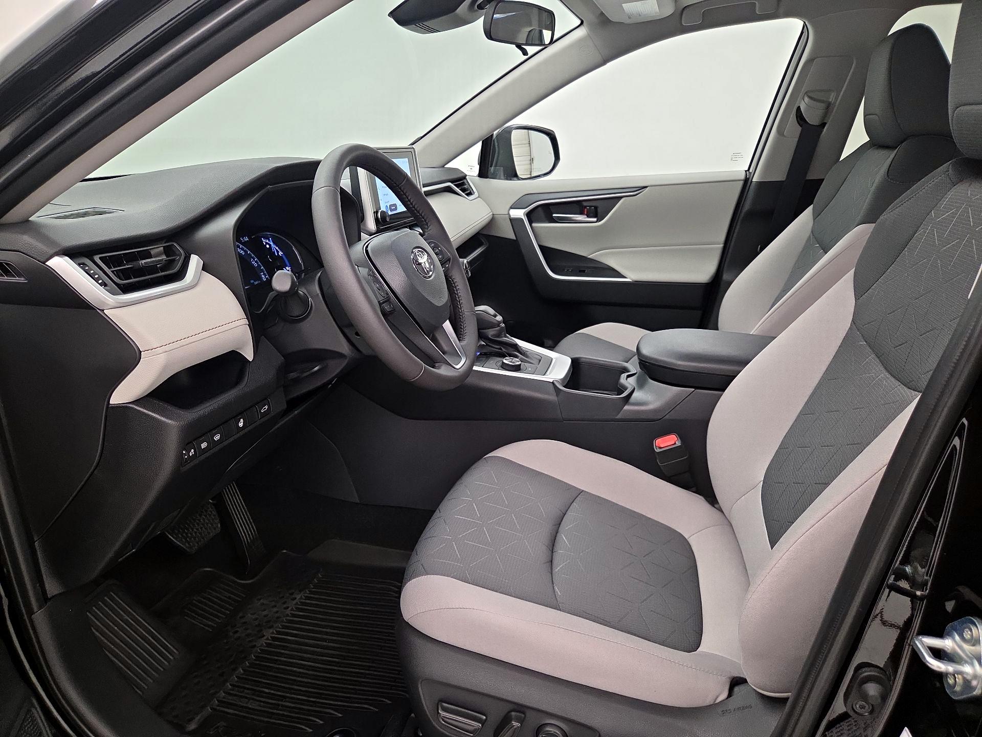 Thumbnail: 2025 Toyota RAV4 - 11