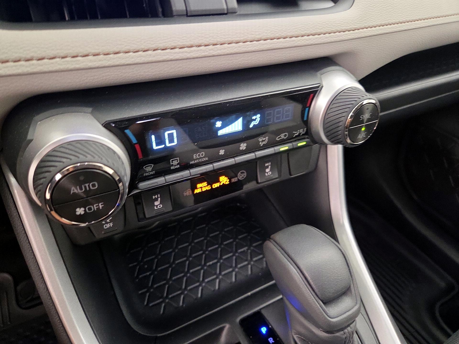 Thumbnail: 2025 Toyota RAV4 - 16