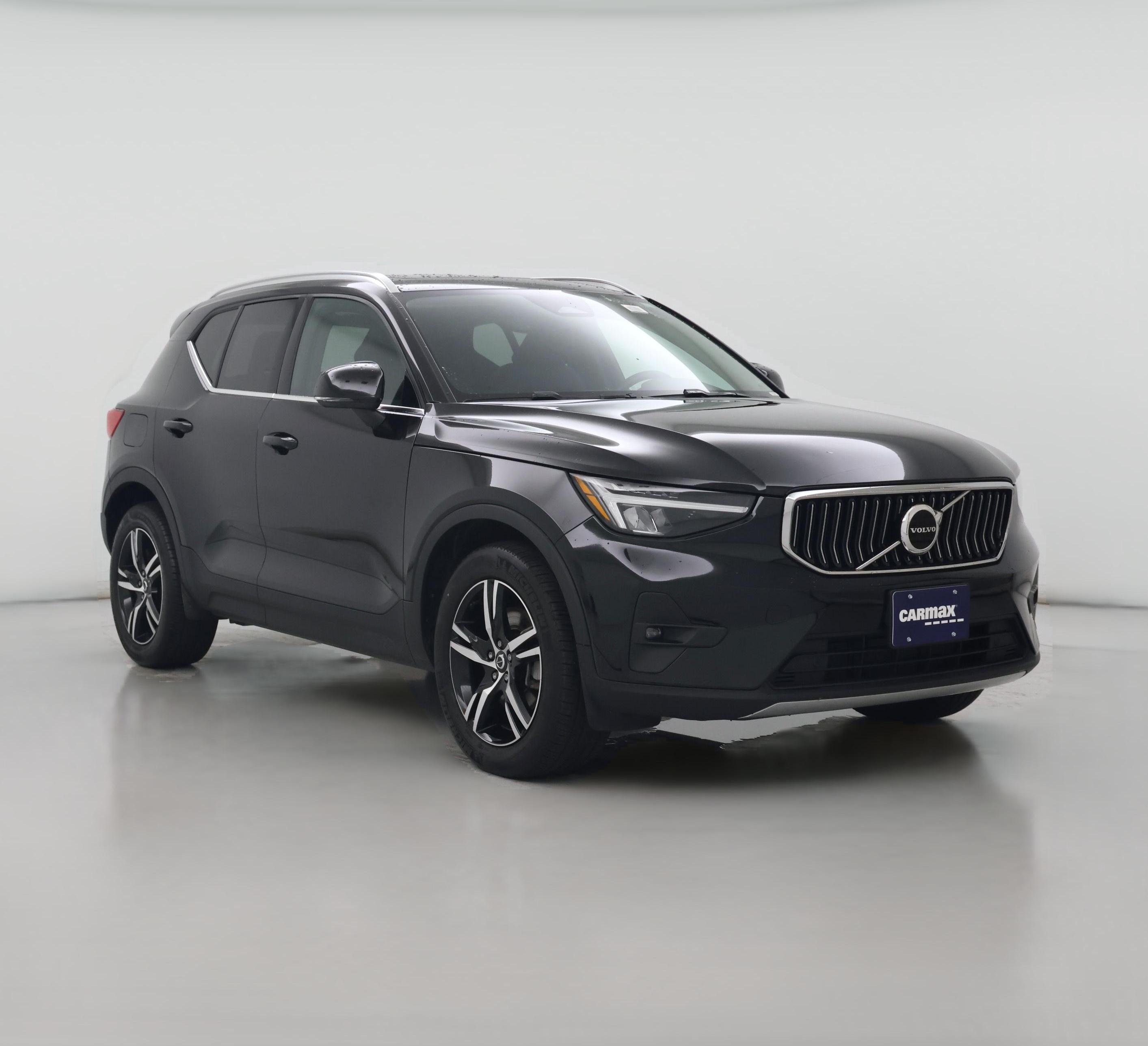 Thumbnail: 2023 Volvo XC40 - 1