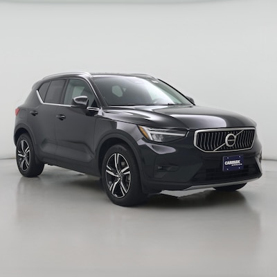 2023 Volvo XC40 B5 Plus Bright Theme