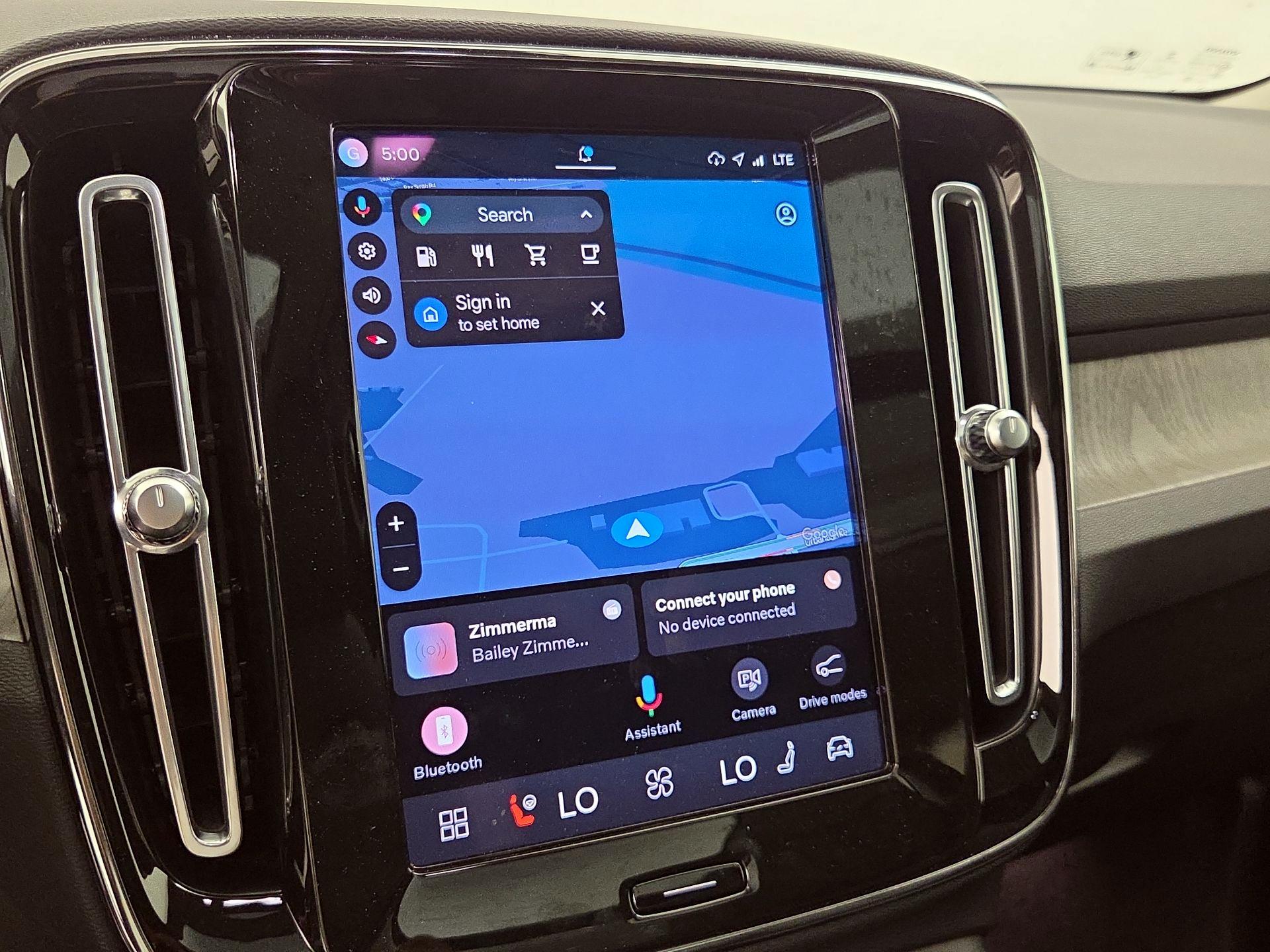 Thumbnail: 2023 Volvo XC40 - 13