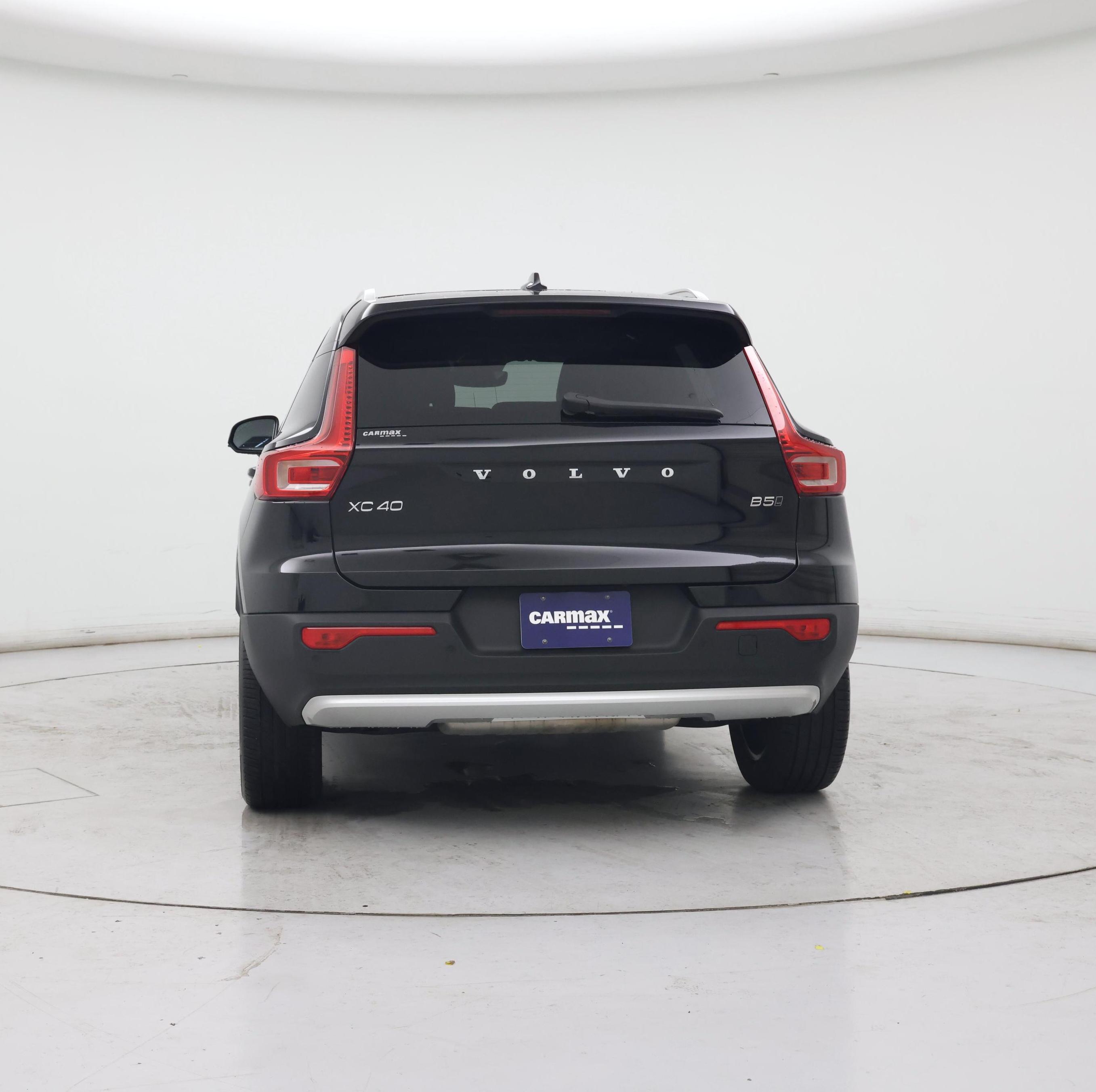 Thumbnail: 2023 Volvo XC40 - 6