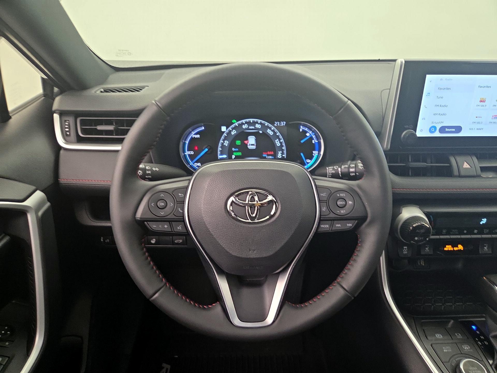 Thumbnail: 2024 Toyota RAV4 - 10