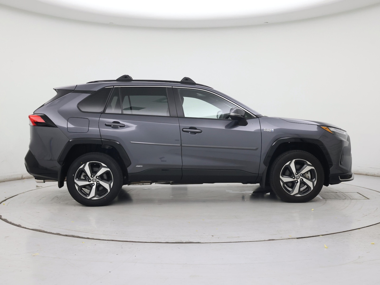 2024 Toyota RAV4 SE - Photo 8